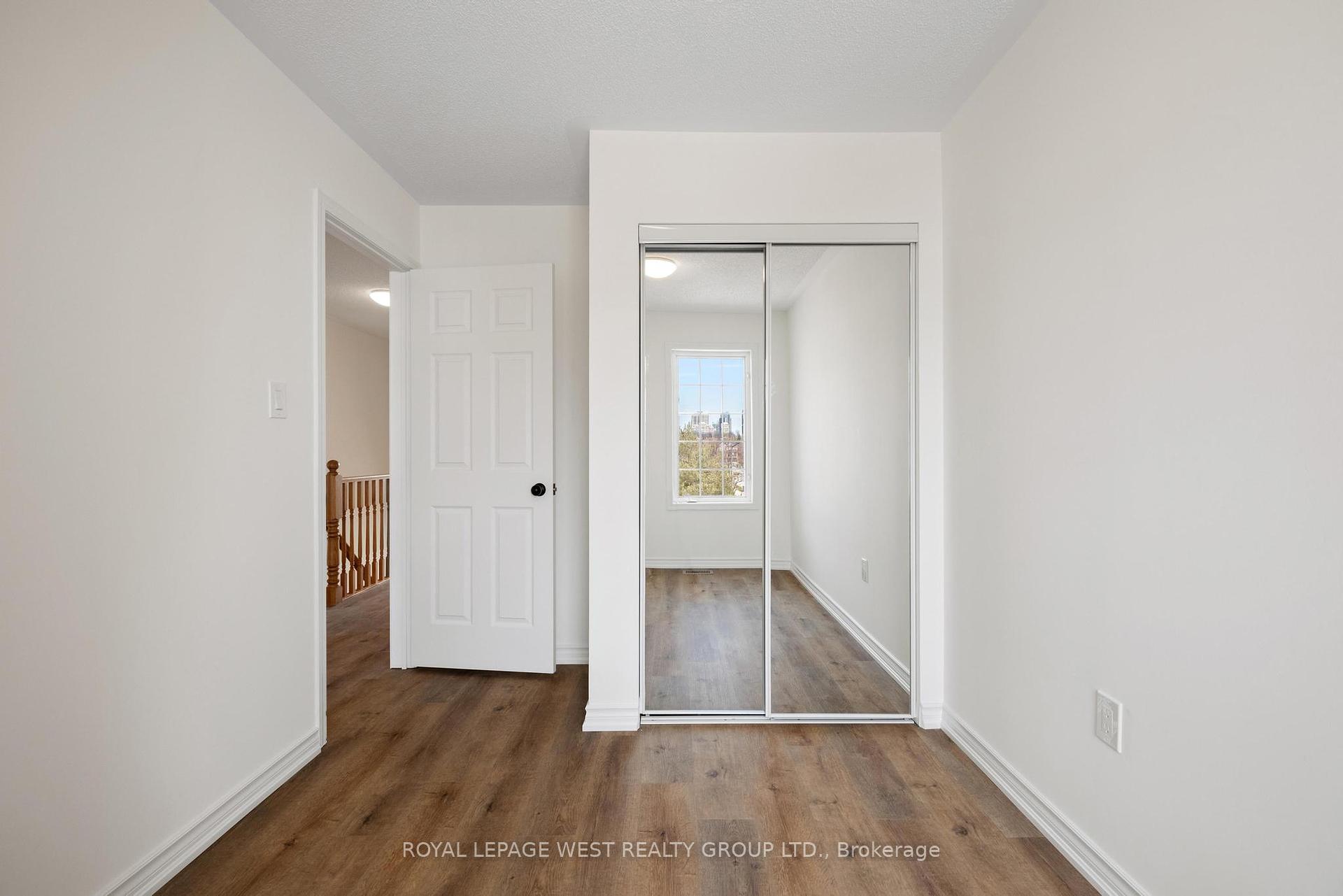 3 Bedrooms Condo at 280 Hillcrest,  Mississauga For sale