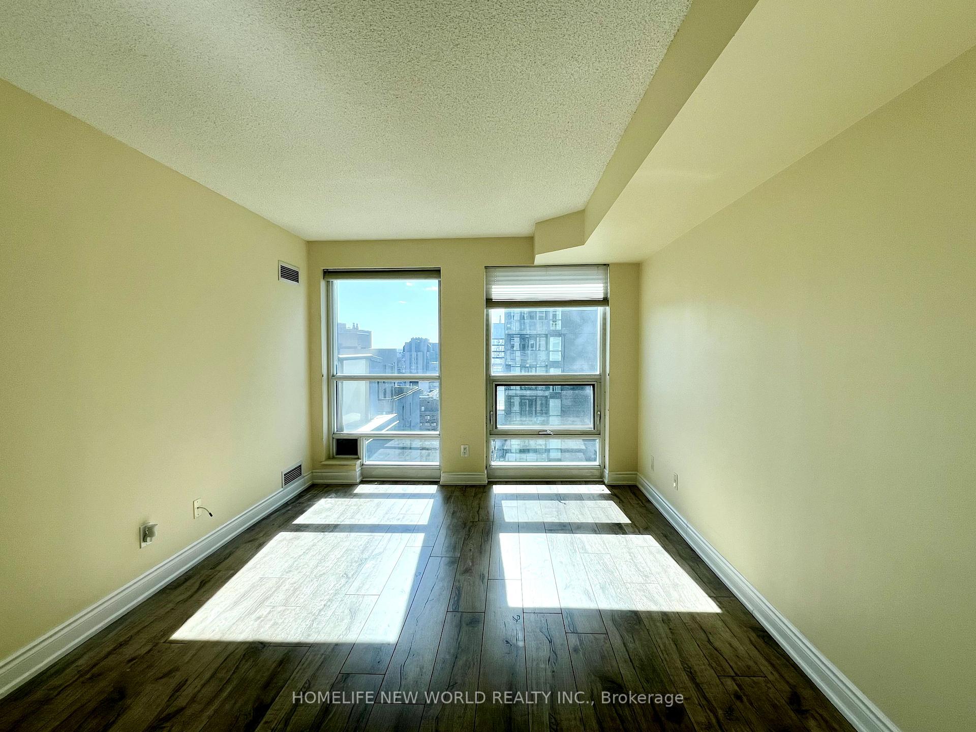 2 Bedrooms Condo at 763 Bay, Toronto For sale