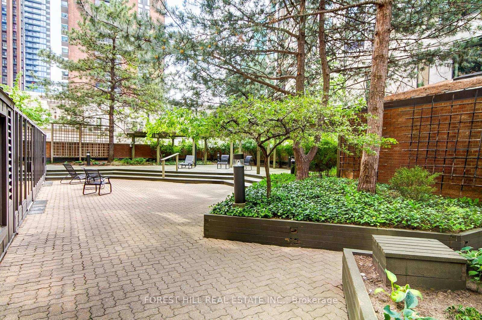 2 Bedrooms Condo at 1166 Bay, Toronto For sale