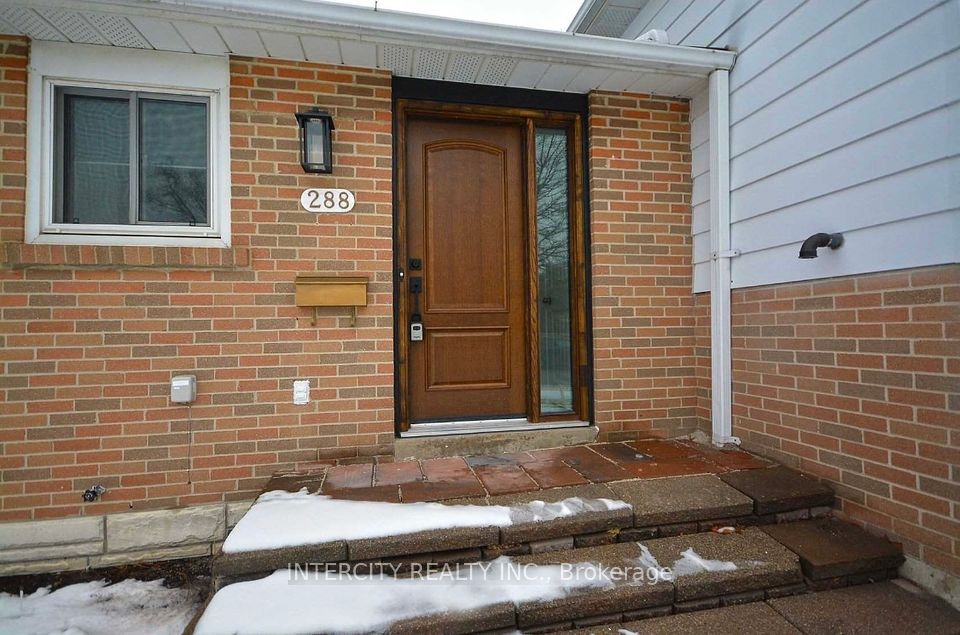288 Archdekin Drive