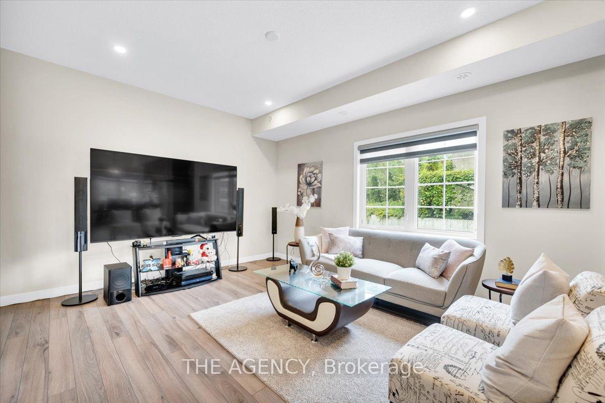 2 Bedrooms Condo at 7 Forbes, Toronto For sale