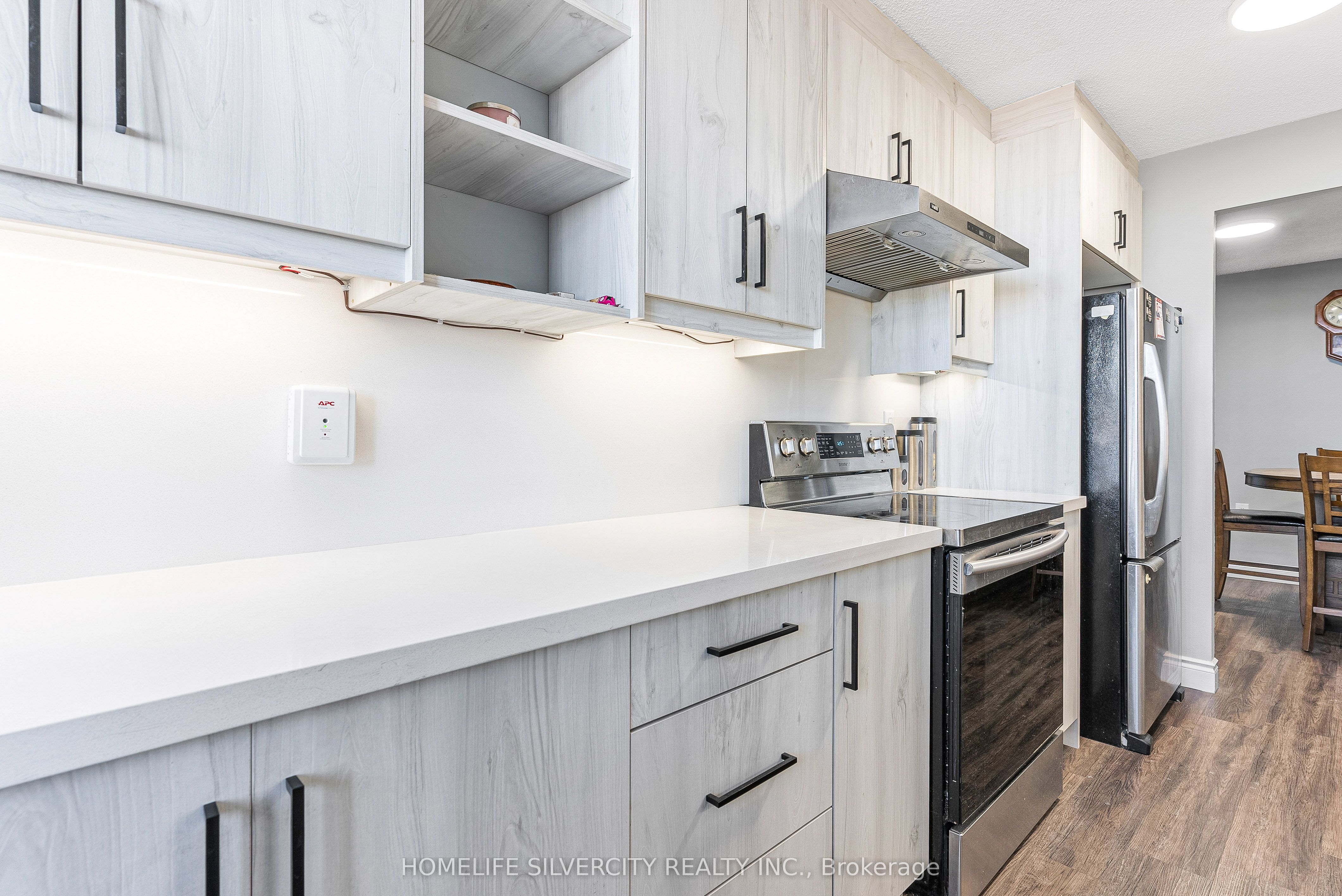 18 Knightsbridge Road, #2303