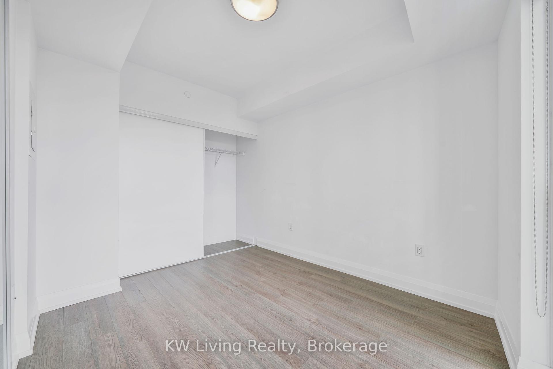 2 Bedrooms Condo at 77 Mutual,  Toronto For sale