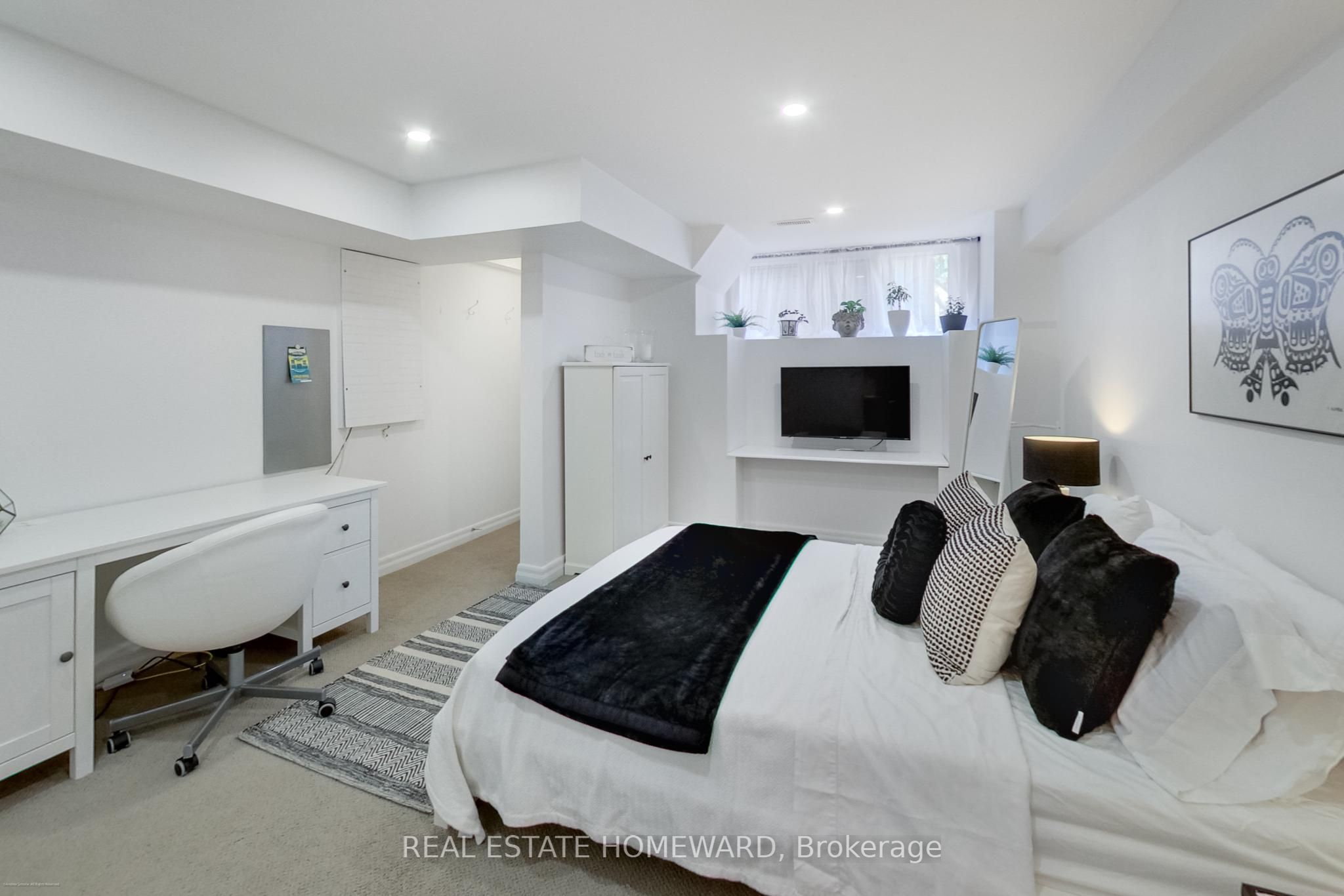 83A Swanwick Avenue