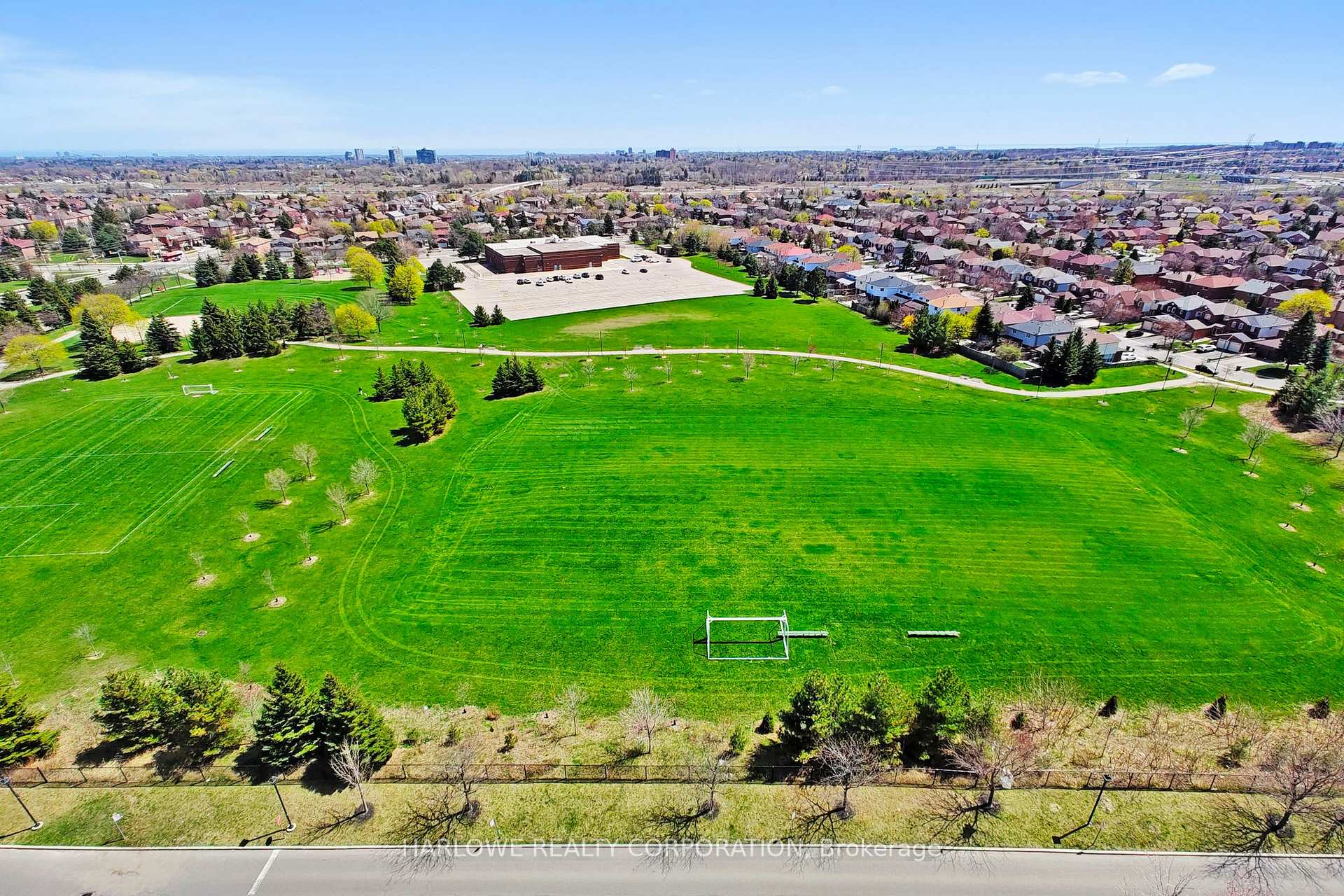 2 Bedrooms Condo at 4850 Glen Erin,  Mississauga For sale