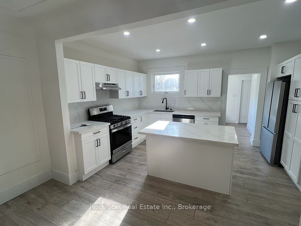 14 Ruth Street, Hamilton, ON L8L 6P9