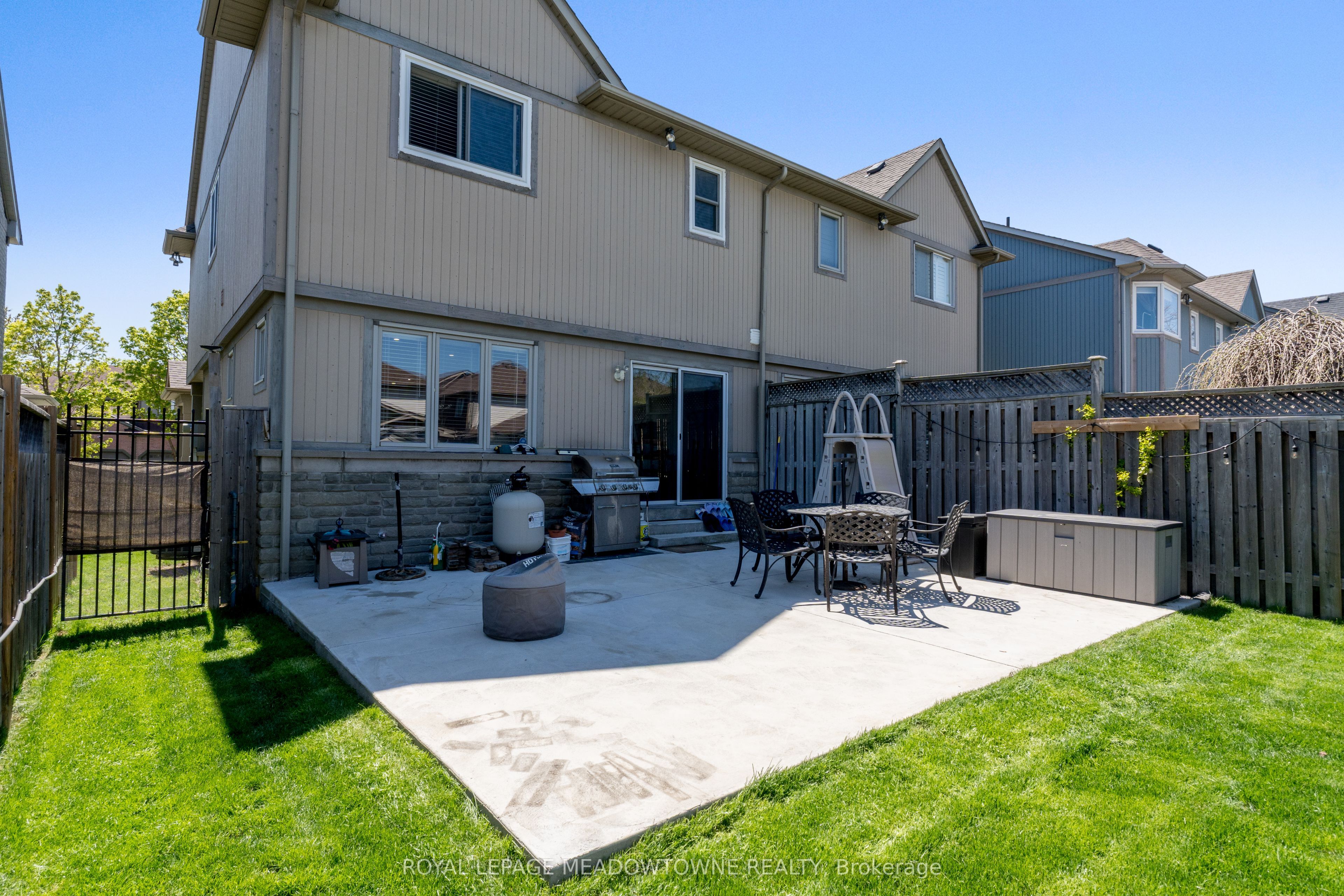 1876 Stevington Crescent
