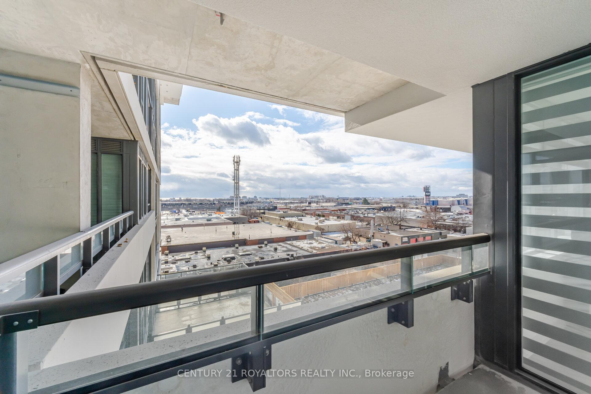 2 Bedrooms Condo at 859 The Queensway, Toronto For sale