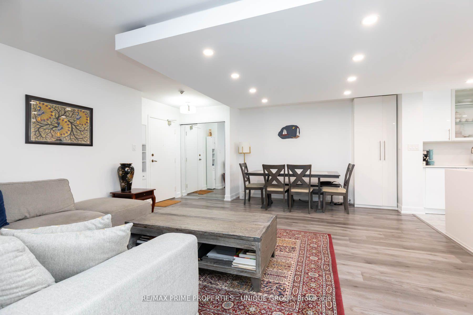 1 Bedroom Condo at 633 Bay, Toronto For sale