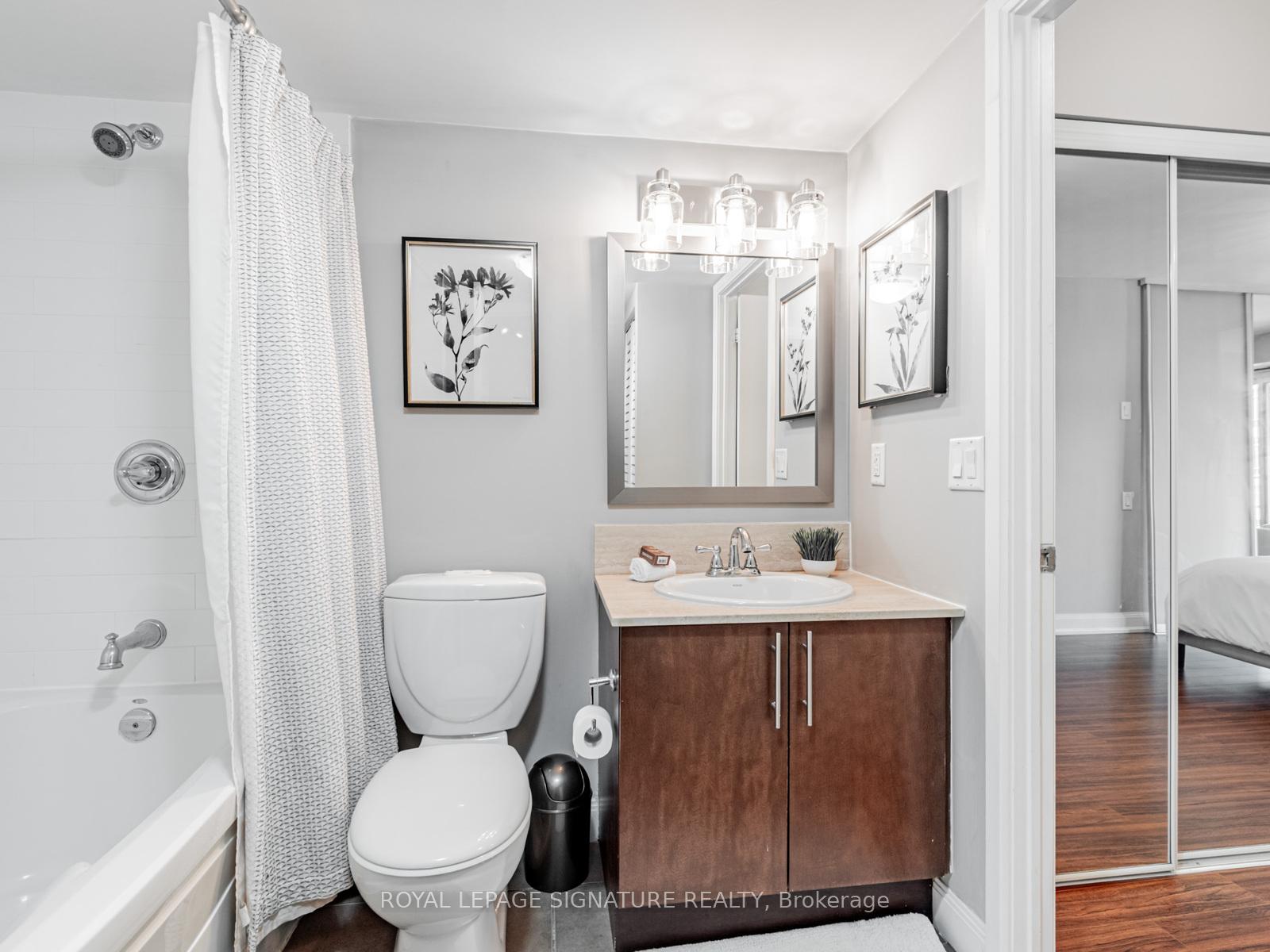 2 Bedrooms Condo at 2191 Yonge, Toronto For sale
