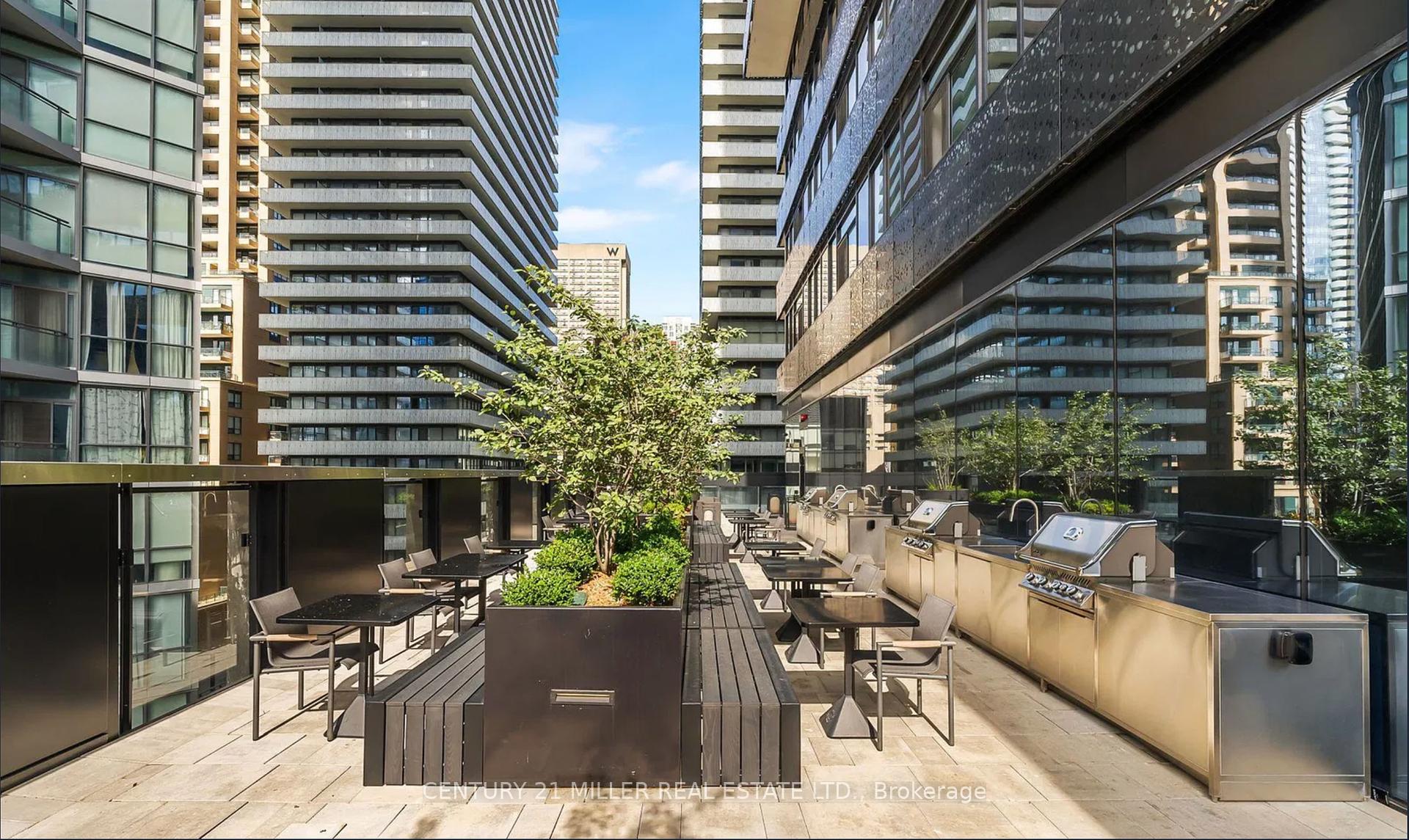 1 Bedroom Condo at 55 Charles, Toronto For sale
