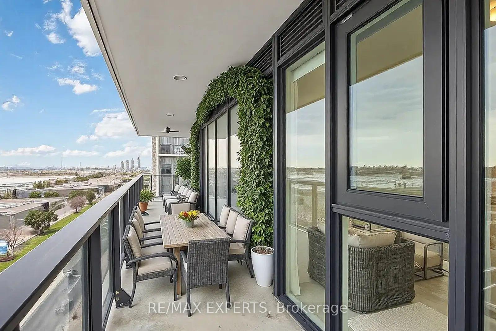 2 Bedrooms Condo at 9000 Jane, Vaughan For sale