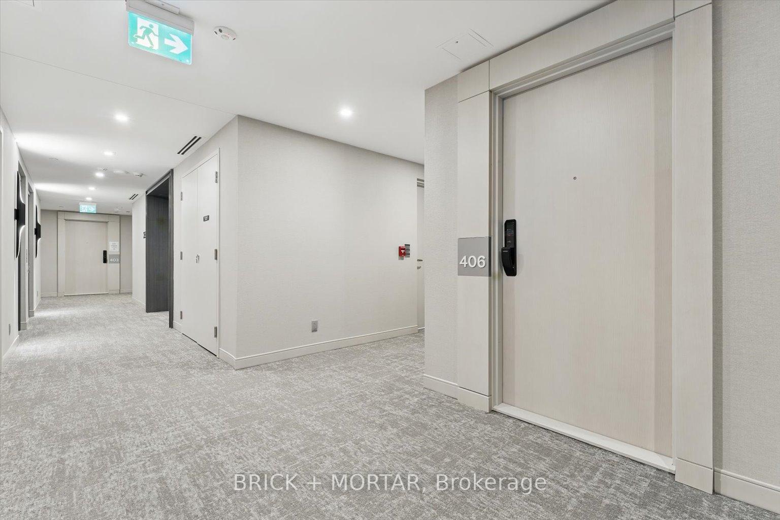 2 Bedrooms Condo at 1 Hillsdale, Toronto For sale