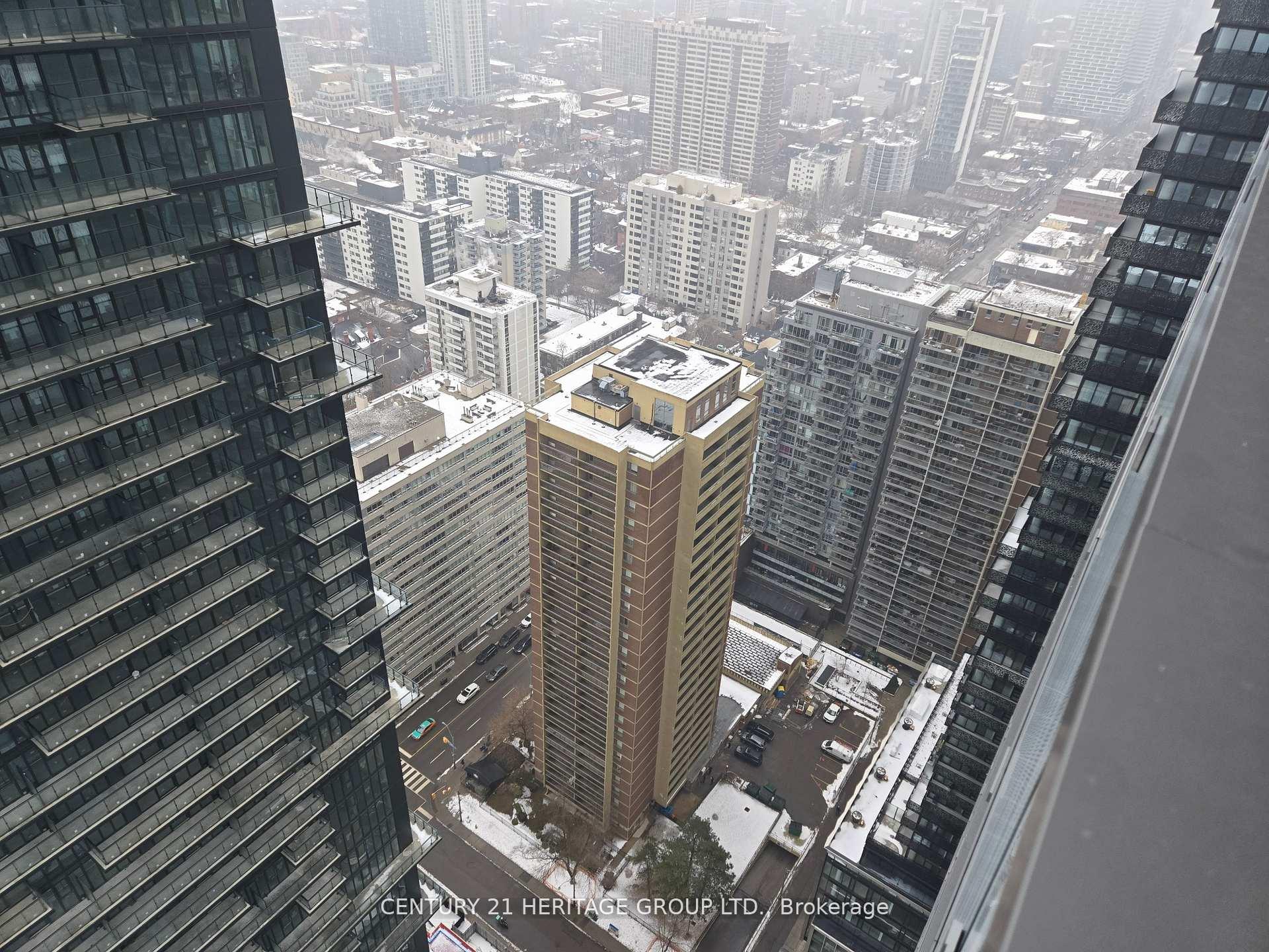 Condo at 50 Charles, Toronto For sale