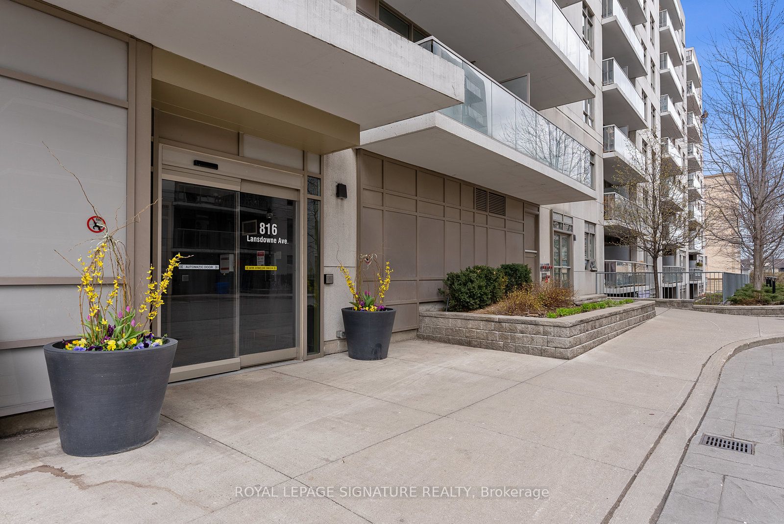 816 Lansdowne Avenue, #410