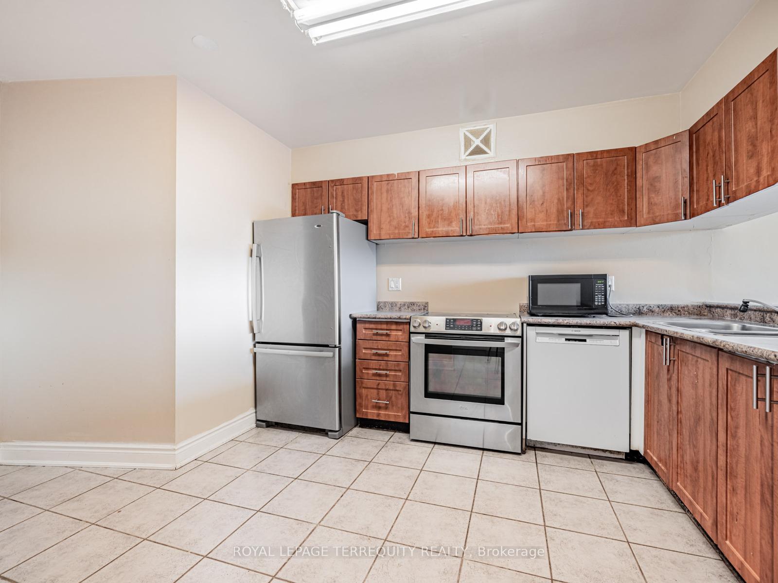 3 Bedrooms Condo at 234 Albion, Toronto For sale