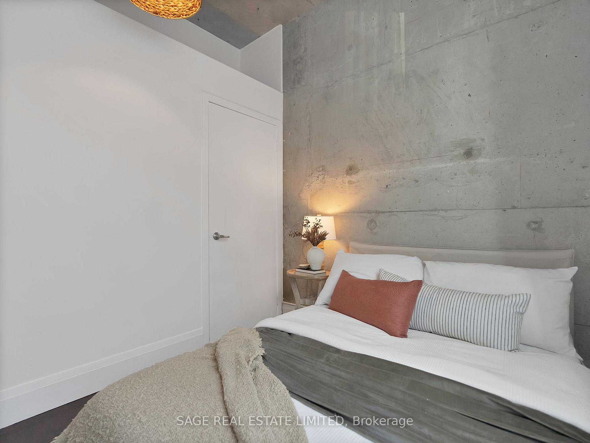 3 Bedrooms Condo at 955 Queen, Toronto For sale