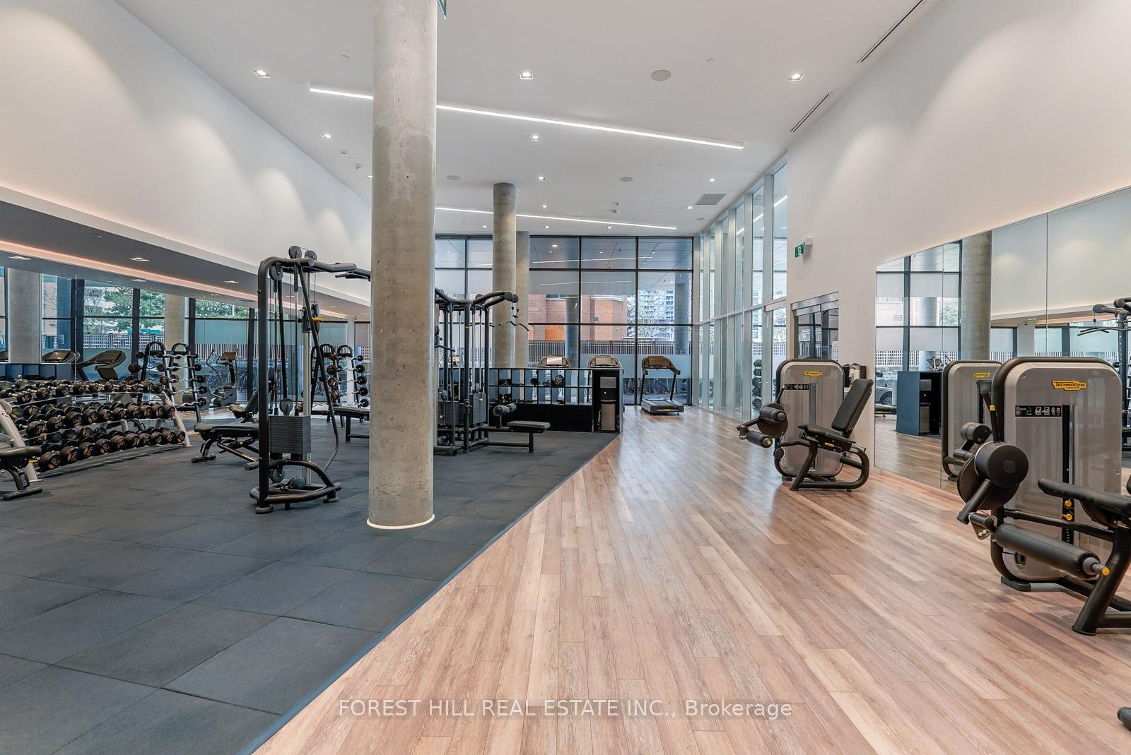2 Bedrooms Condo at 161 Roehampton, Toronto For sale