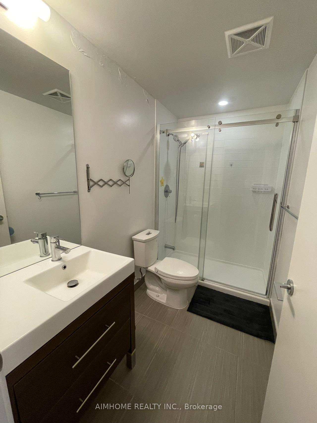 2 Bedrooms Condo at 66 Forest Manor, Toronto For sale