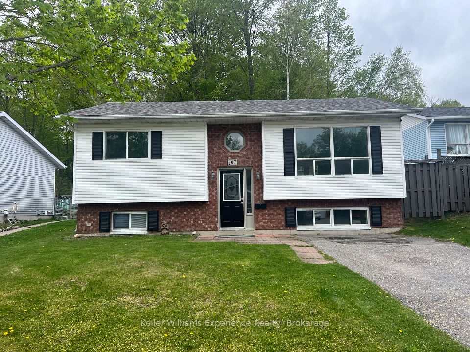807 BIRCHWOOD Drive, Midland, ON L4R 4Y3