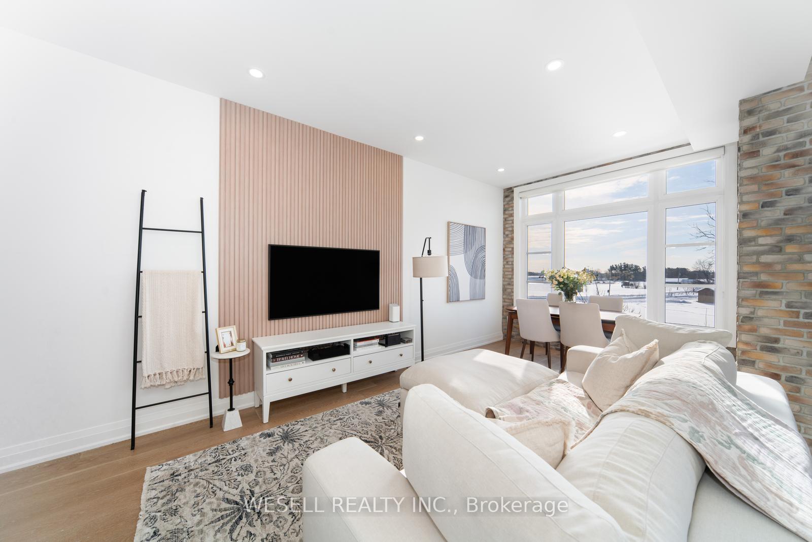 2 Bedrooms Condo at 8167 Kipling,  Vaughan For sale