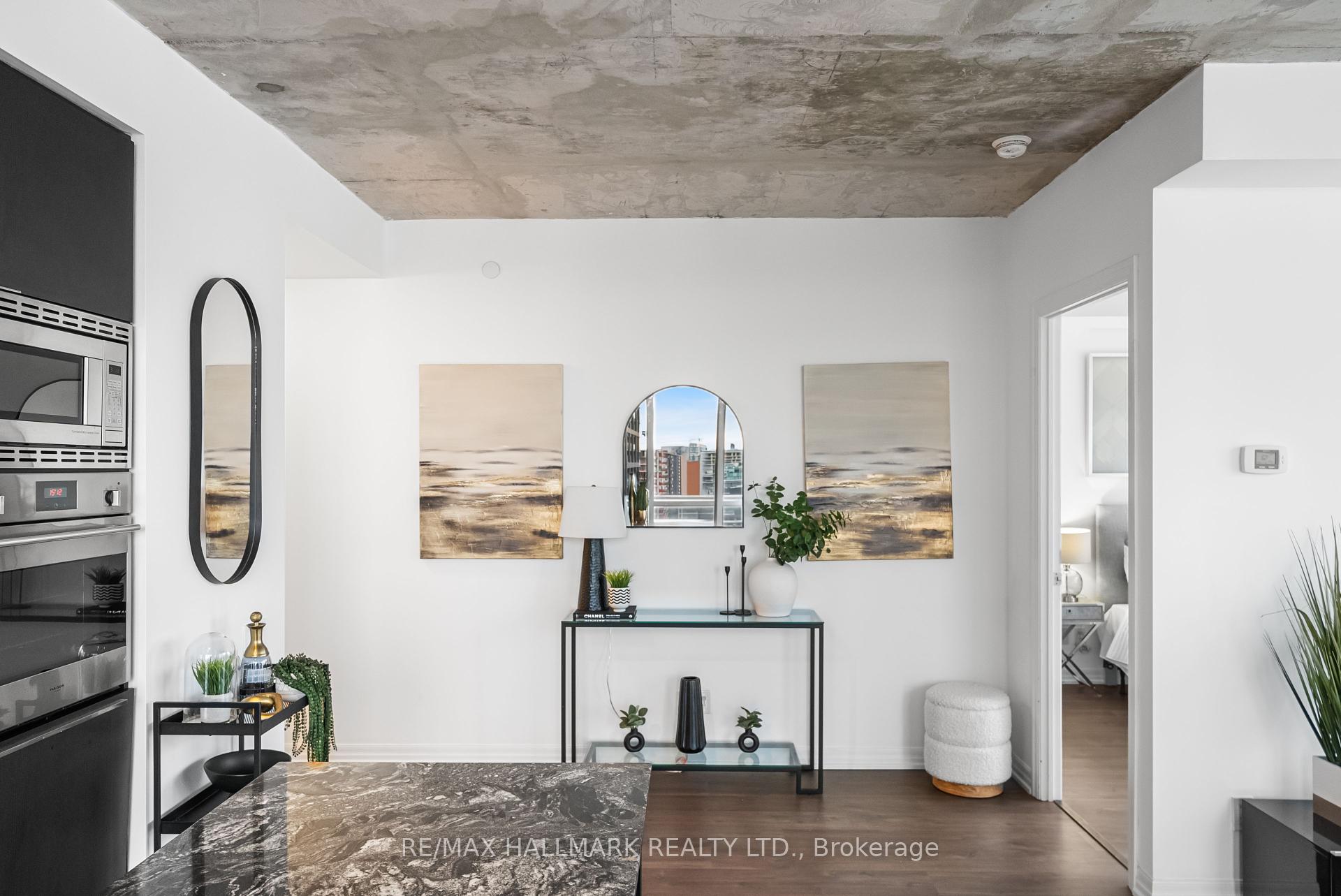 2 Bedrooms Condo at 88 Blue Jays, Toronto For sale
