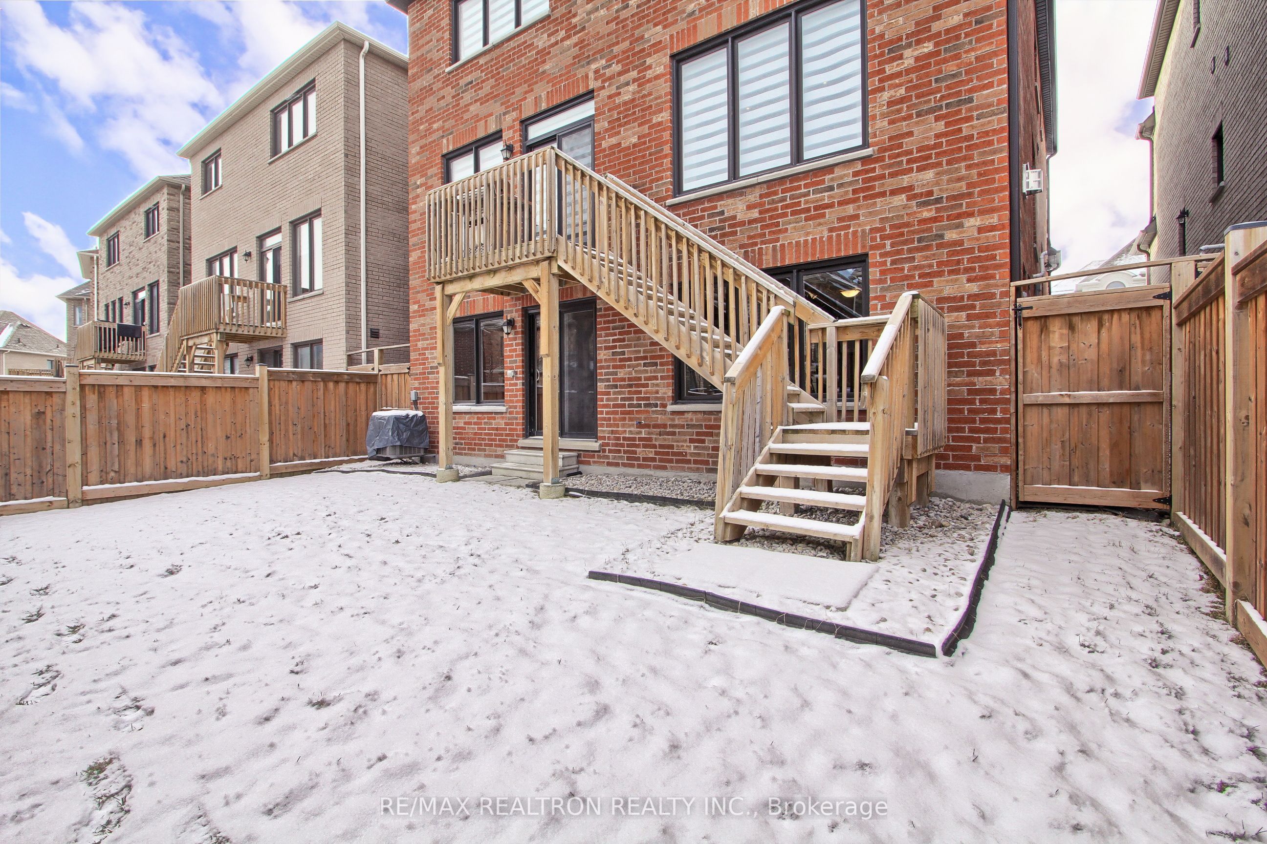 11 Beebalm Lane