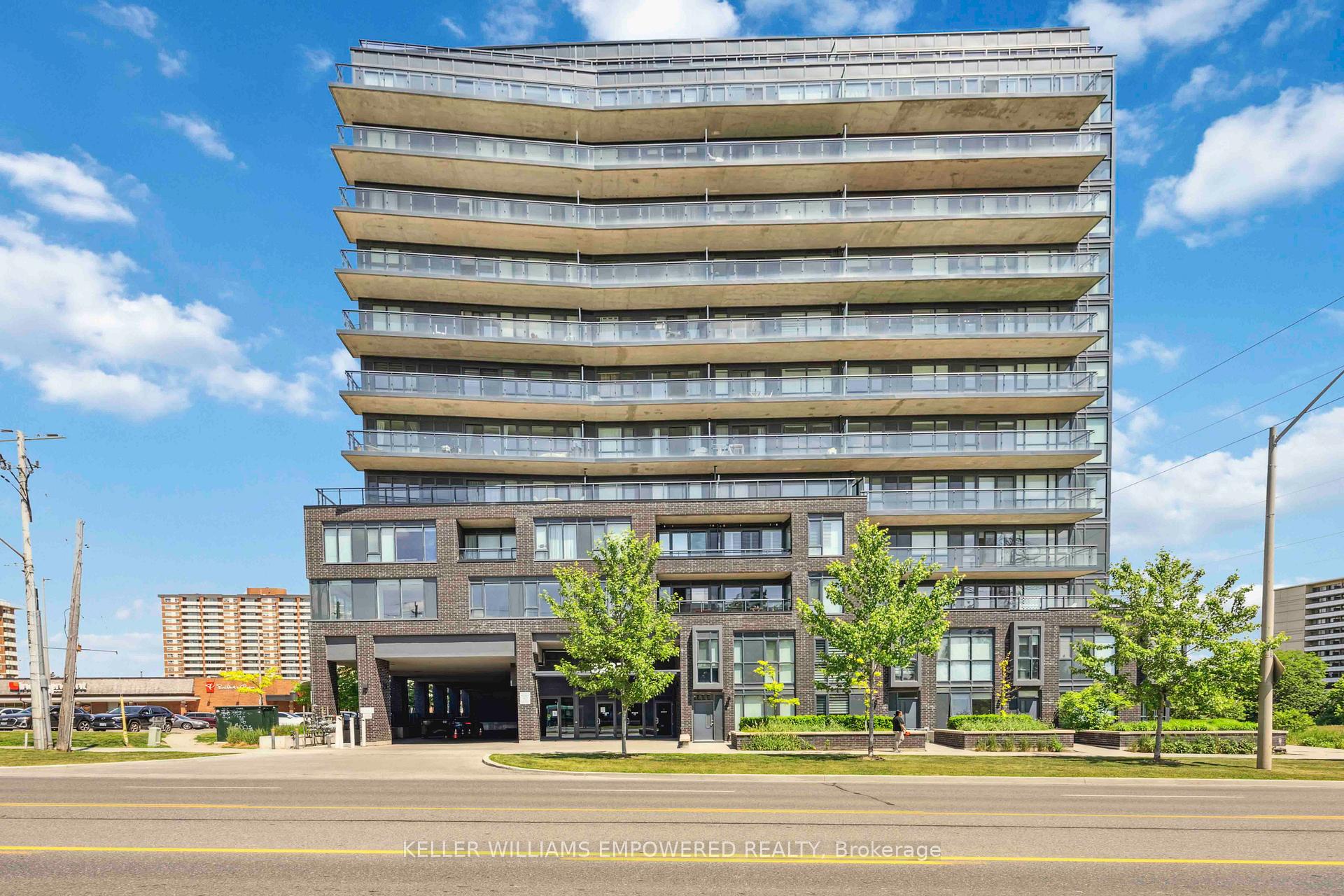 3 Bedrooms Condo at 3237 Bayview, Toronto For sale