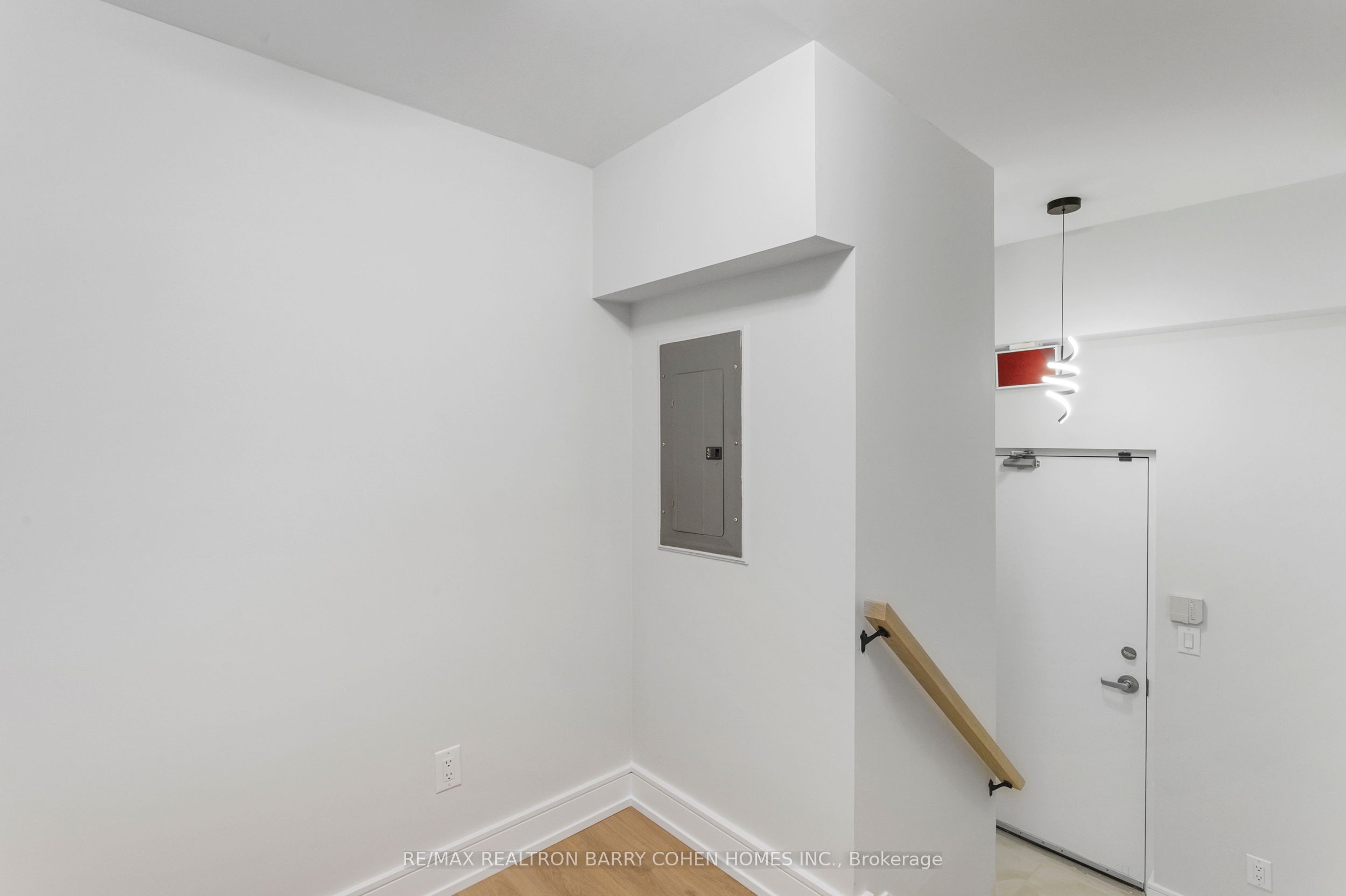 21 Galleria Parkway, #21