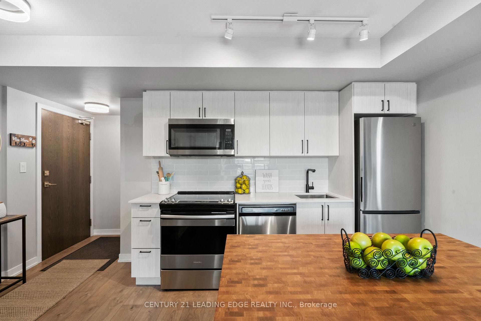 2 Bedrooms Condo at 1401 O’Connor, Toronto For sale