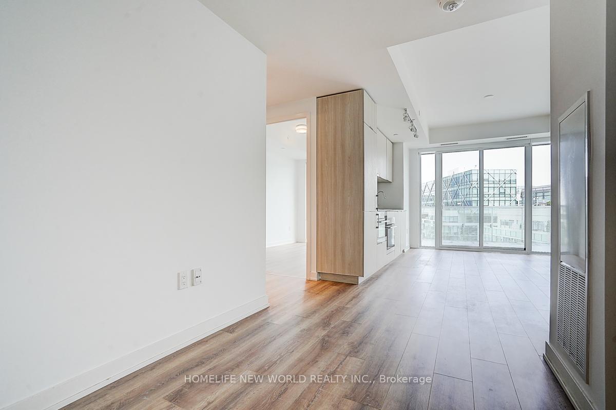 1 Bedroom Condo at 15 Queens, Toronto For sale