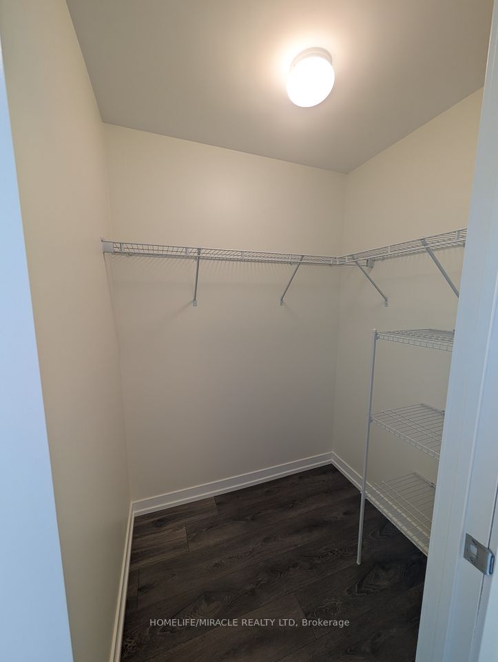 Master Walk In Closet