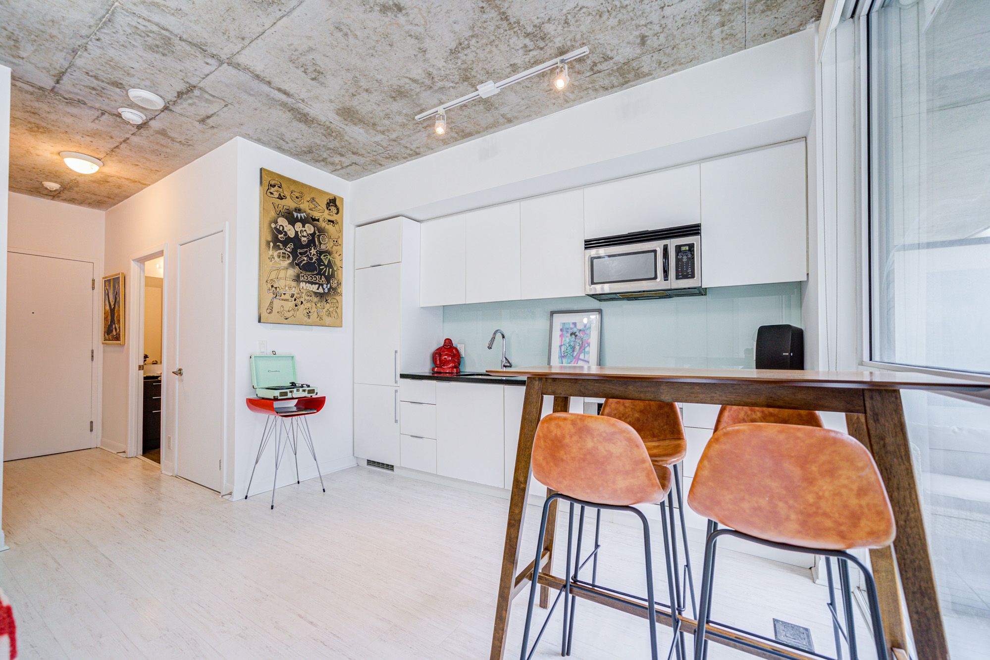 478 King Street W 318