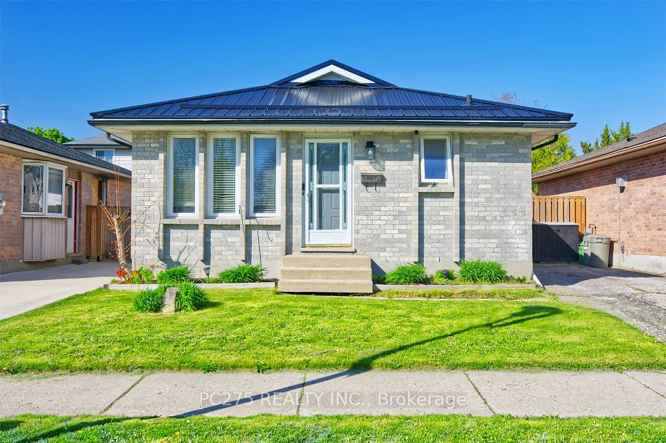 110 Carlyle