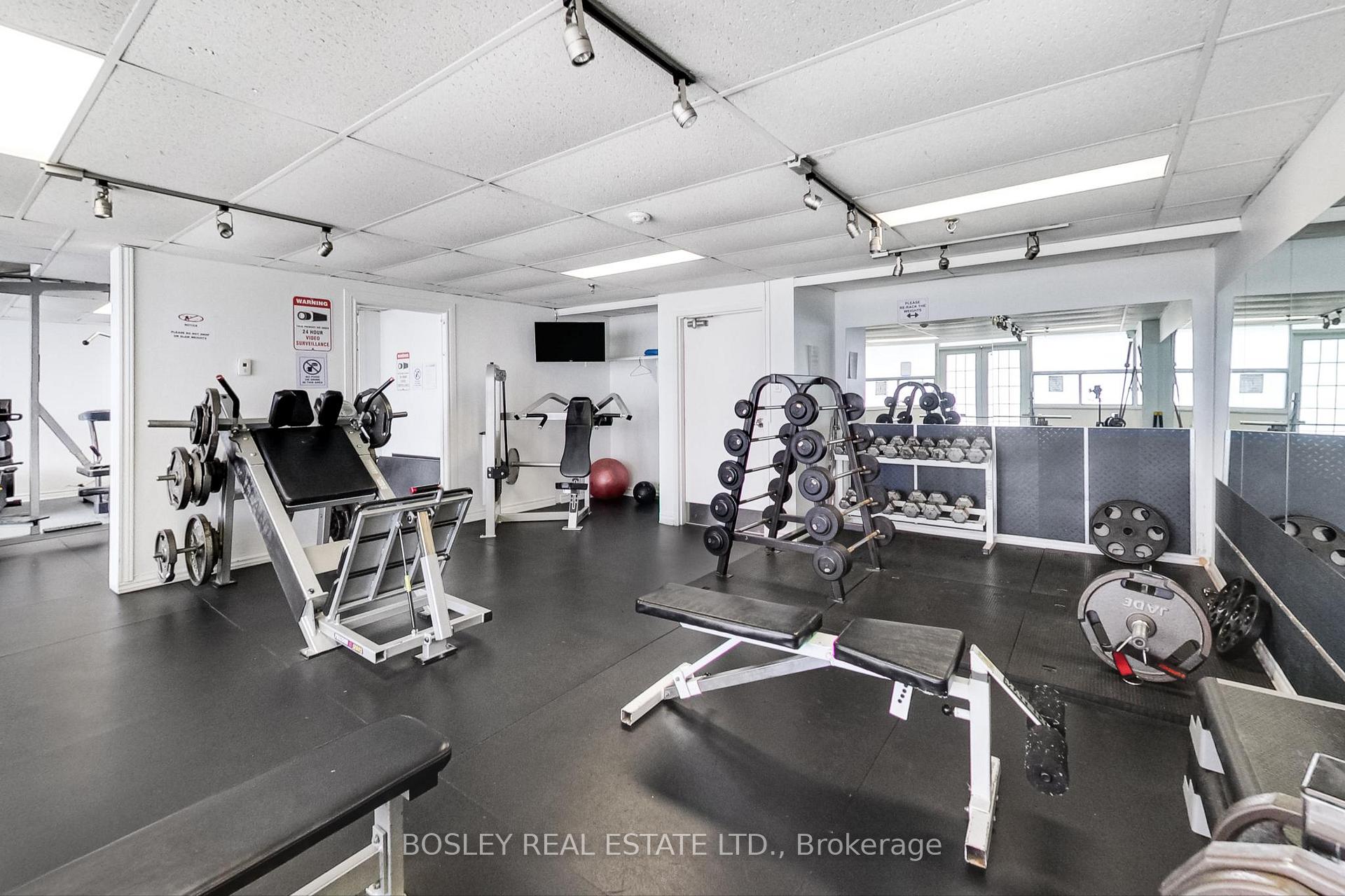 2 Bedrooms Condo at 3501 Glen Erin, Mississauga For sale