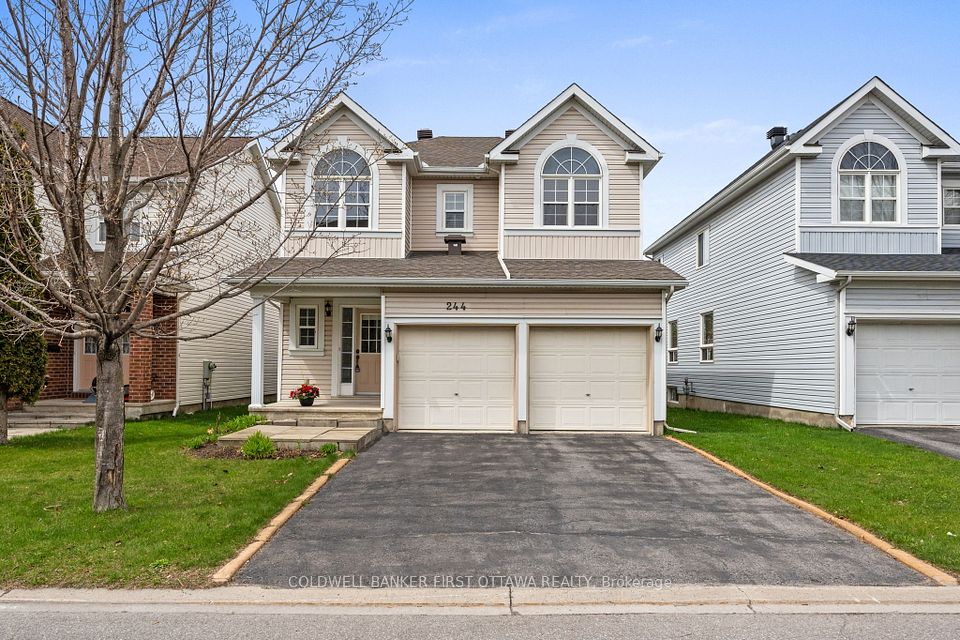 244 Deercroft