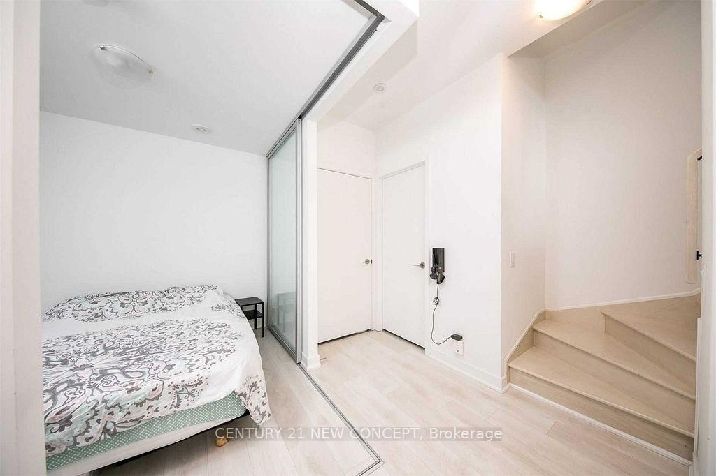 4 Bedrooms Condo at 120 Parliament, Toronto For sale