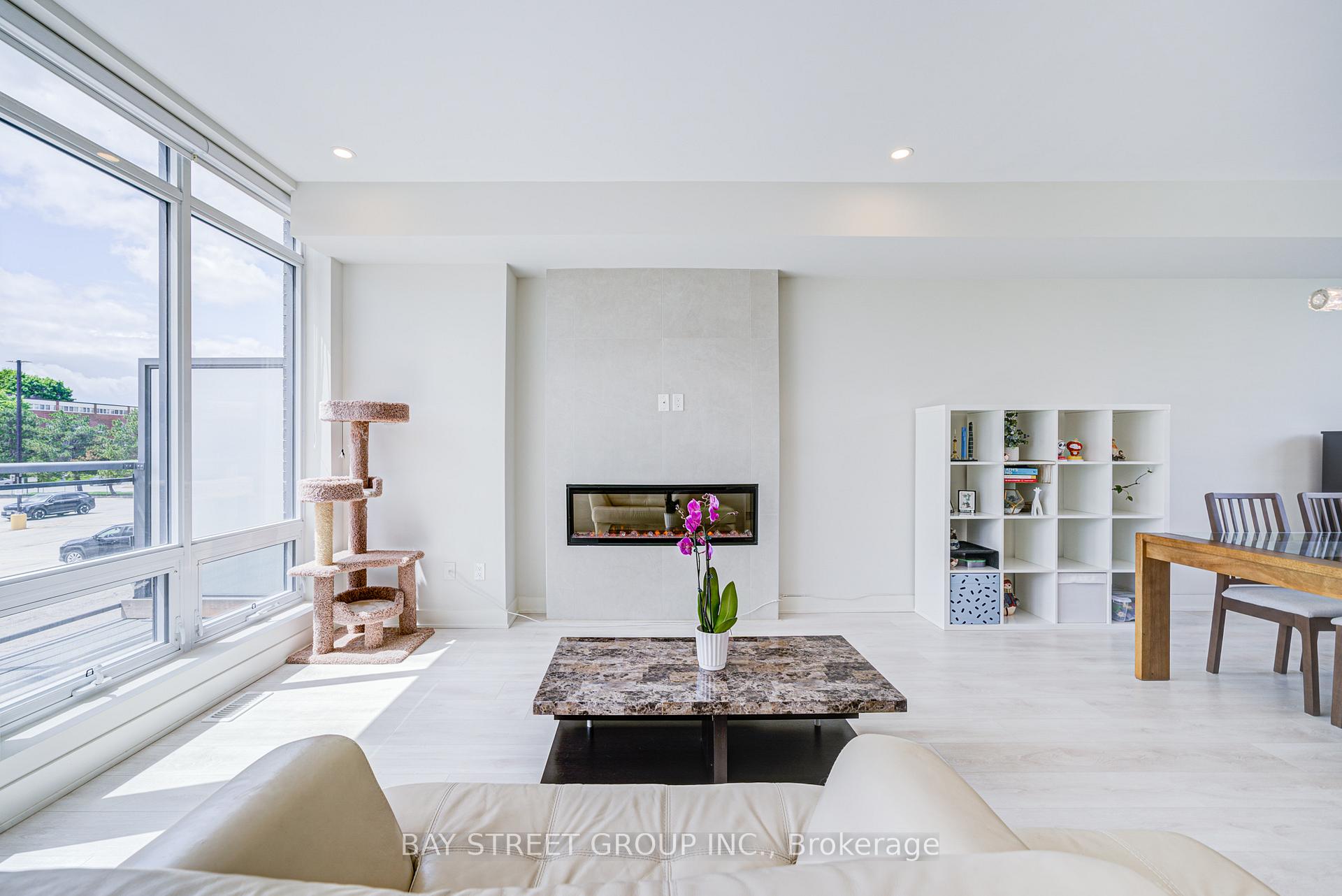 3 Bedrooms Condo at 27 Sonic, Toronto For sale