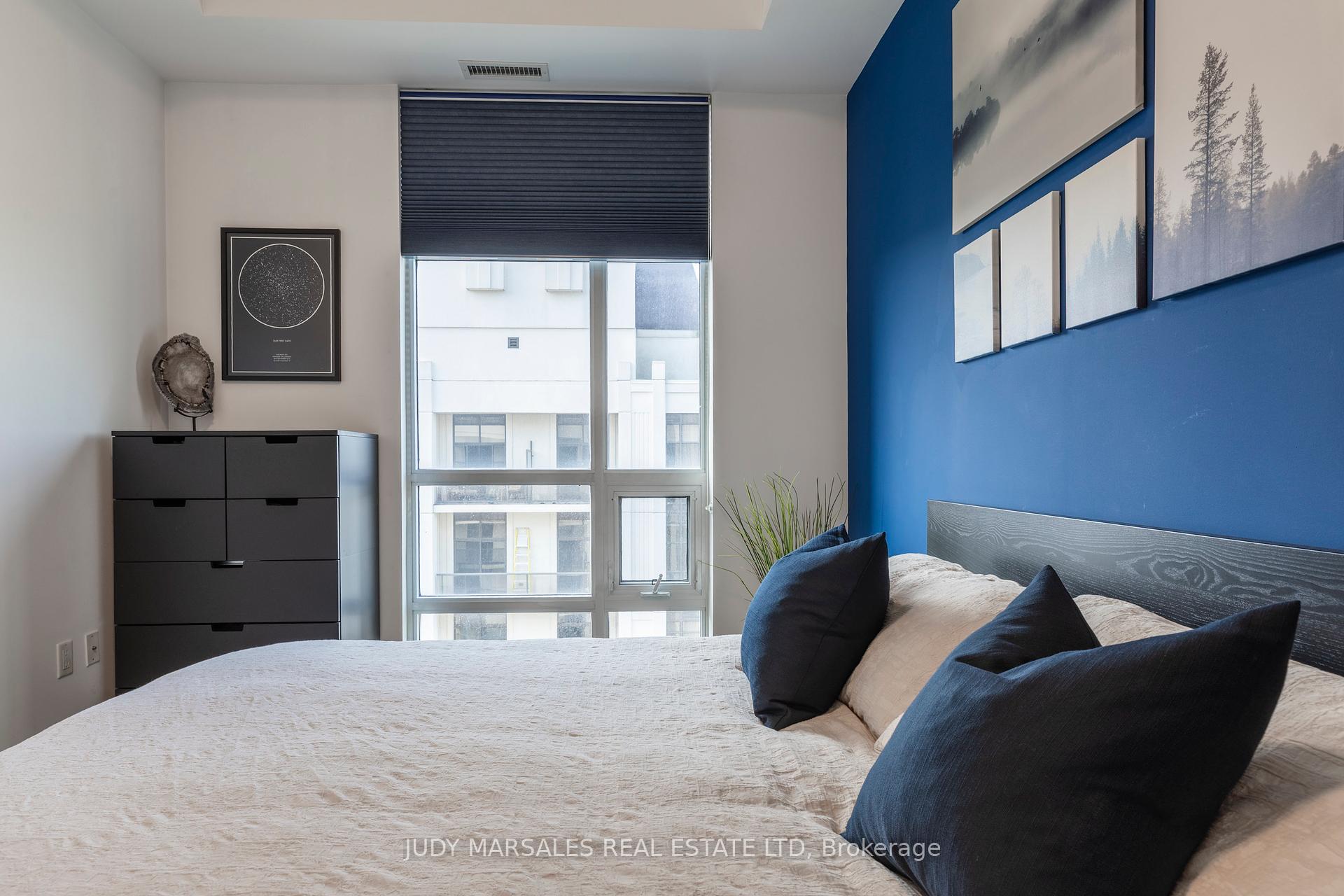 1 Bedroom Condo at 85 Robinson, Hamilton For sale