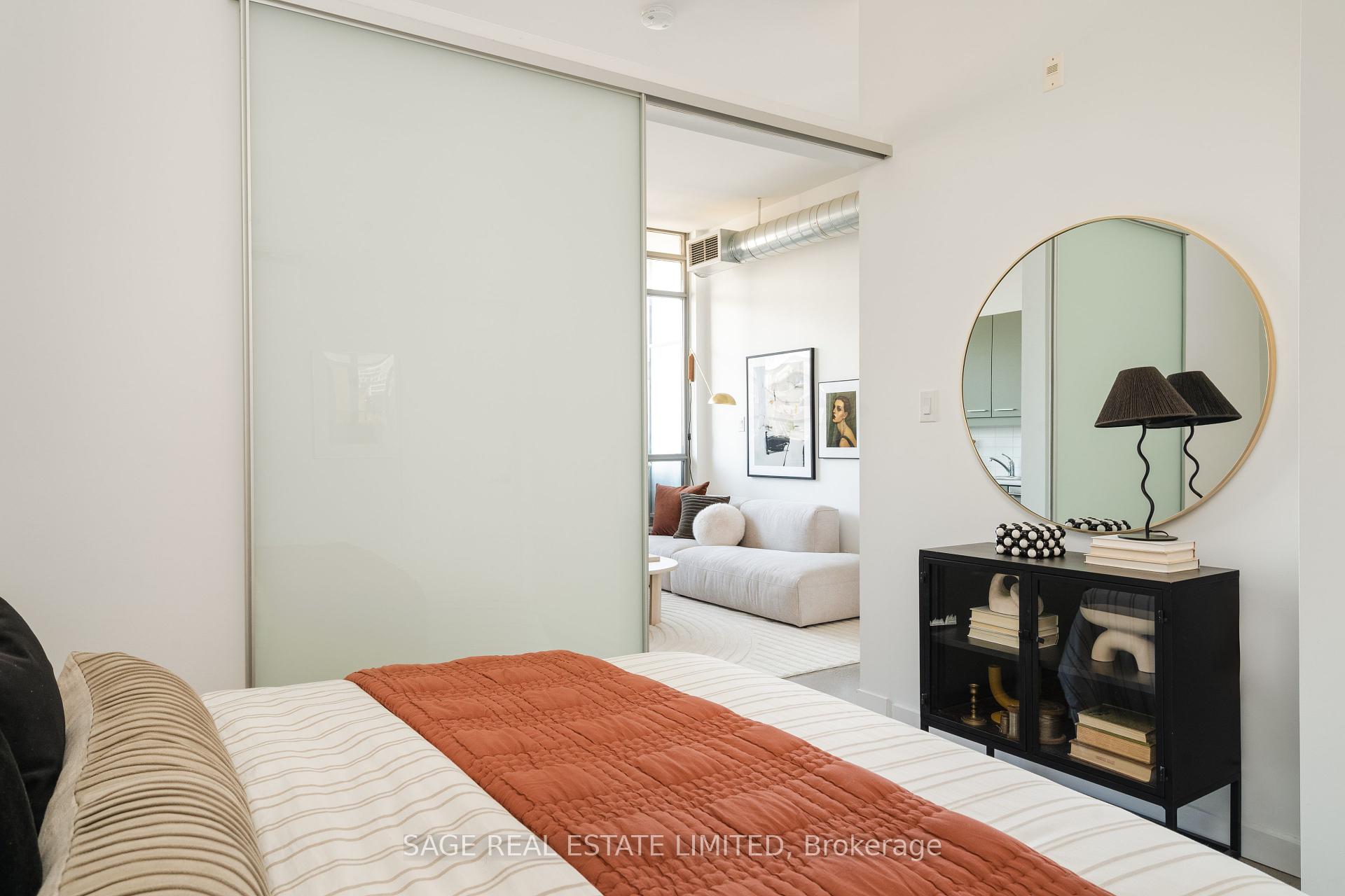 1 Bedroom Condo at 549 King, Toronto For sale