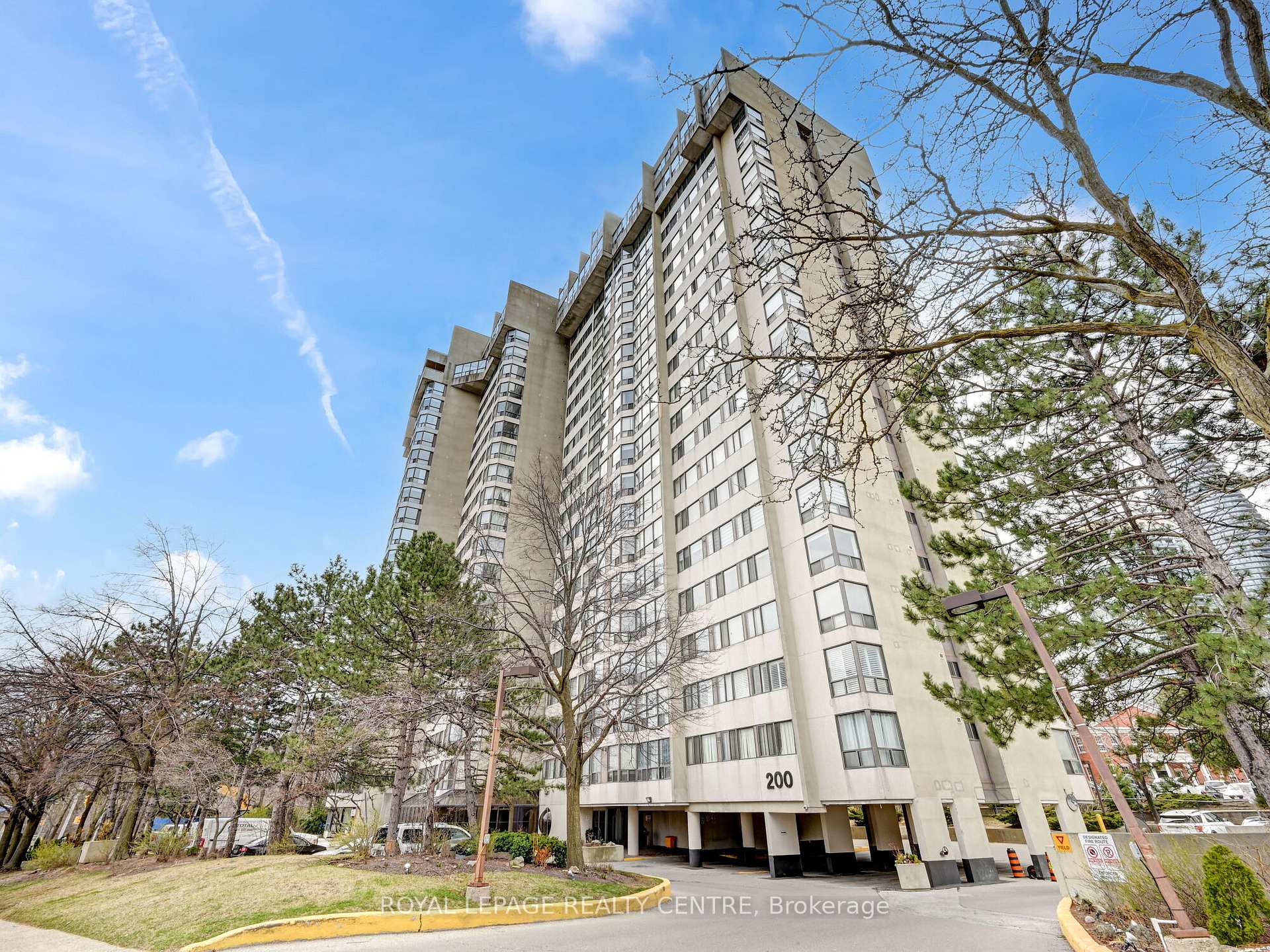 #602 – 200 Robert Speck Parkway, Mississauga, ON L4Z 1S3