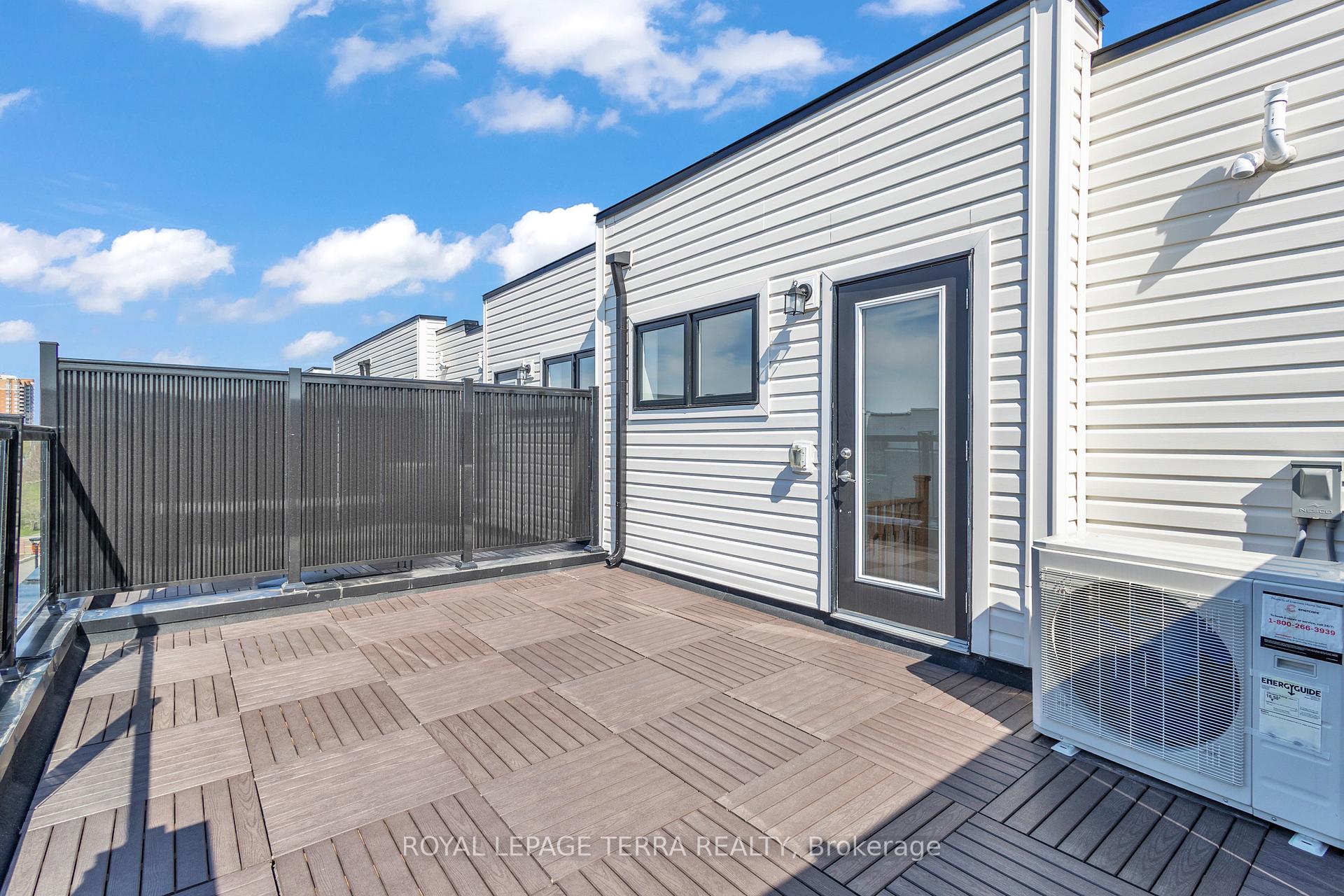 2 Bedrooms Condo at 25 Priya,  Toronto For sale