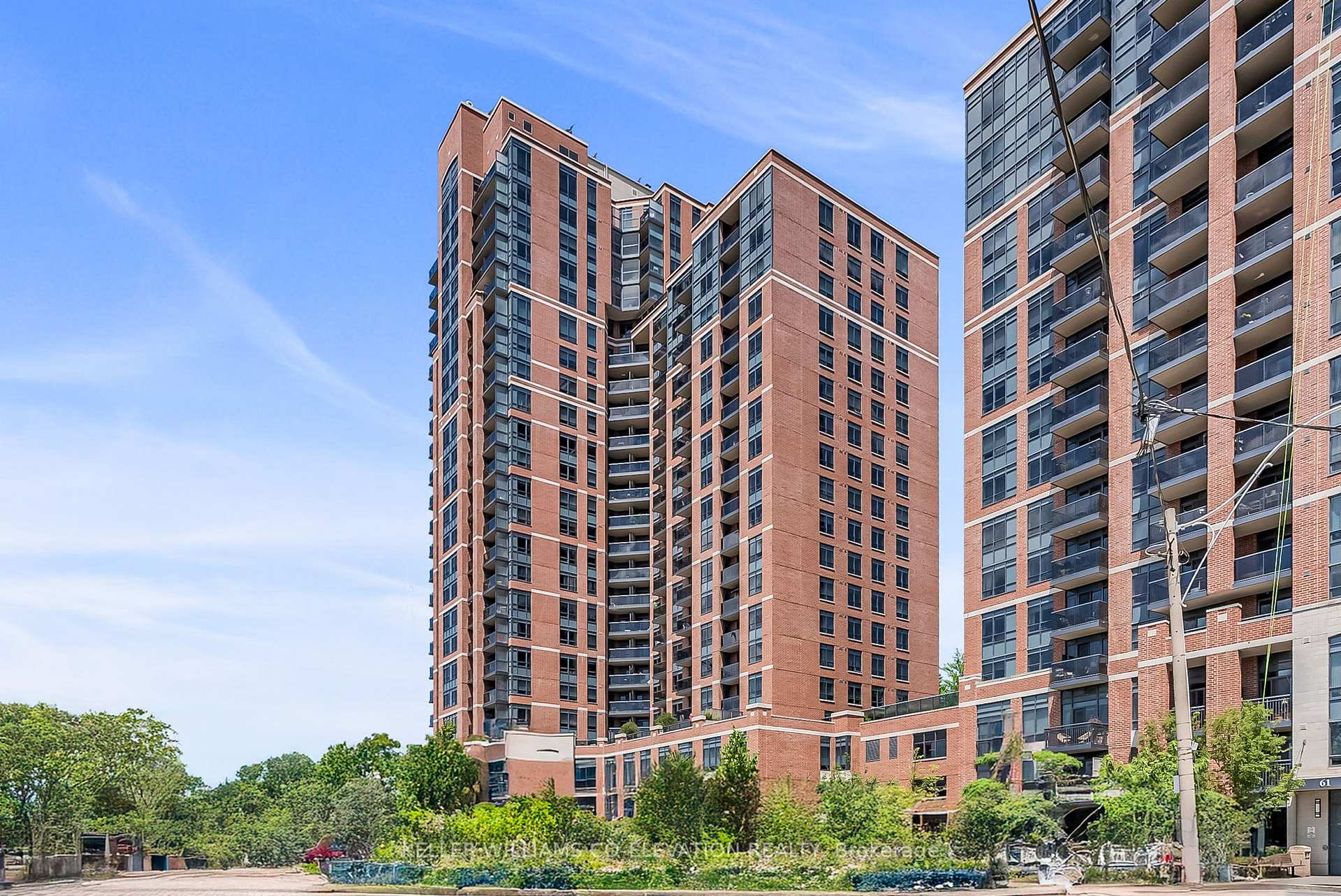 3 Bedrooms Condo at 60 Heintzman, Toronto For sale