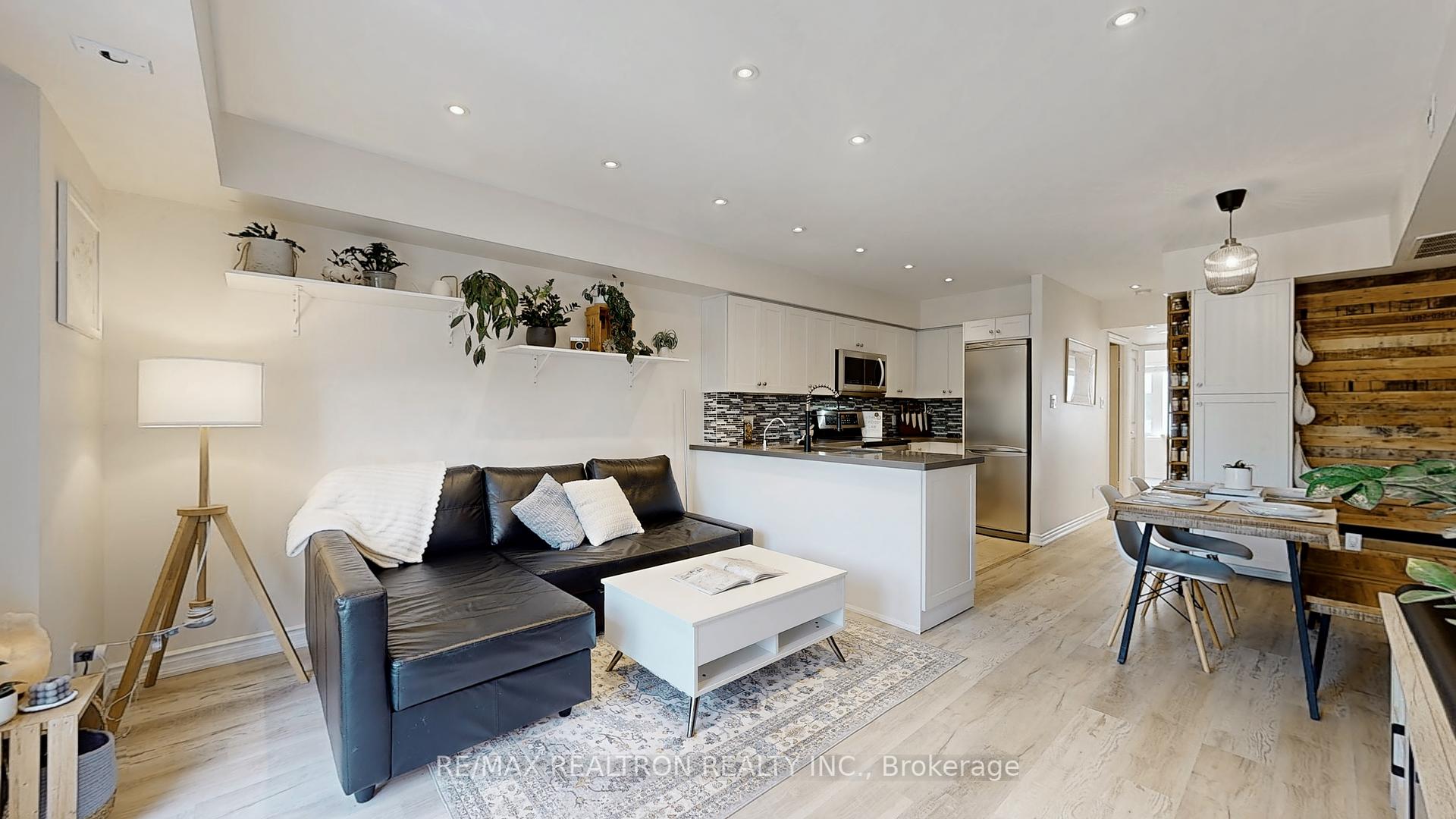3 Bedrooms Condo at 12 Sudbury, Toronto For sale