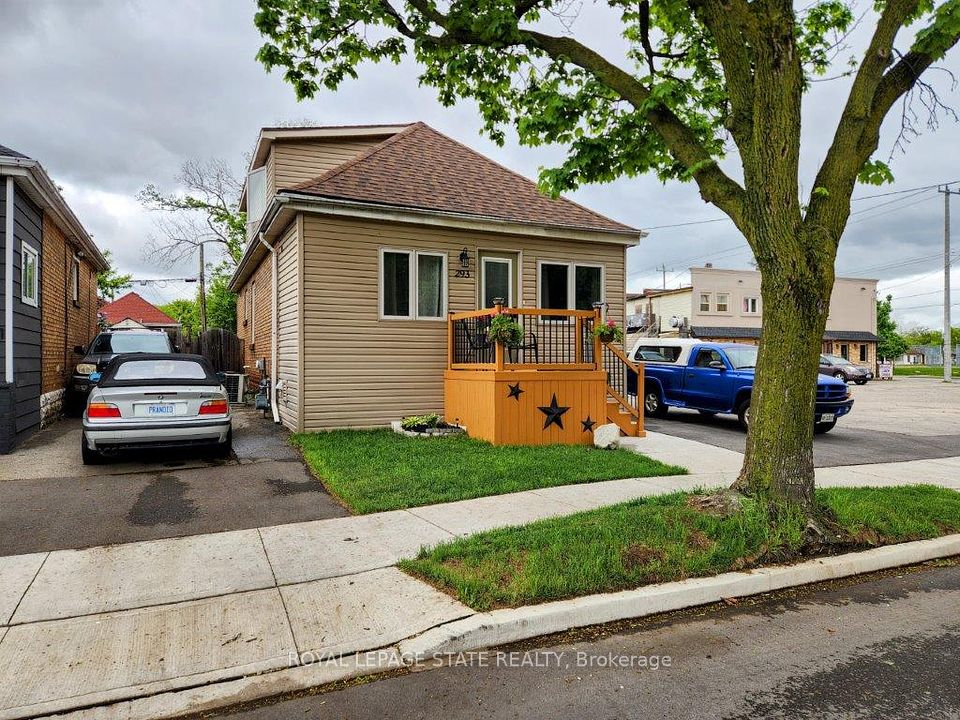 293 Fairfield Avenue, Hamilton, ON L8H 5H5