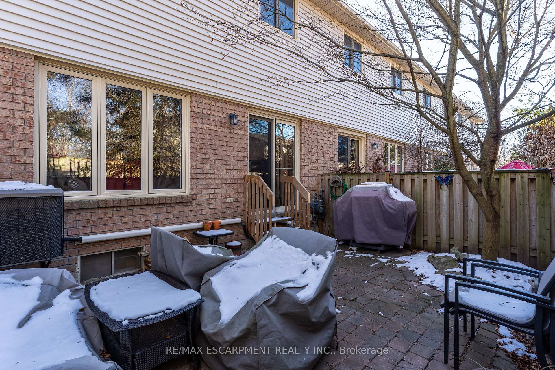 3 Bedrooms Condo at 79 Braeheid,  Hamilton For sale