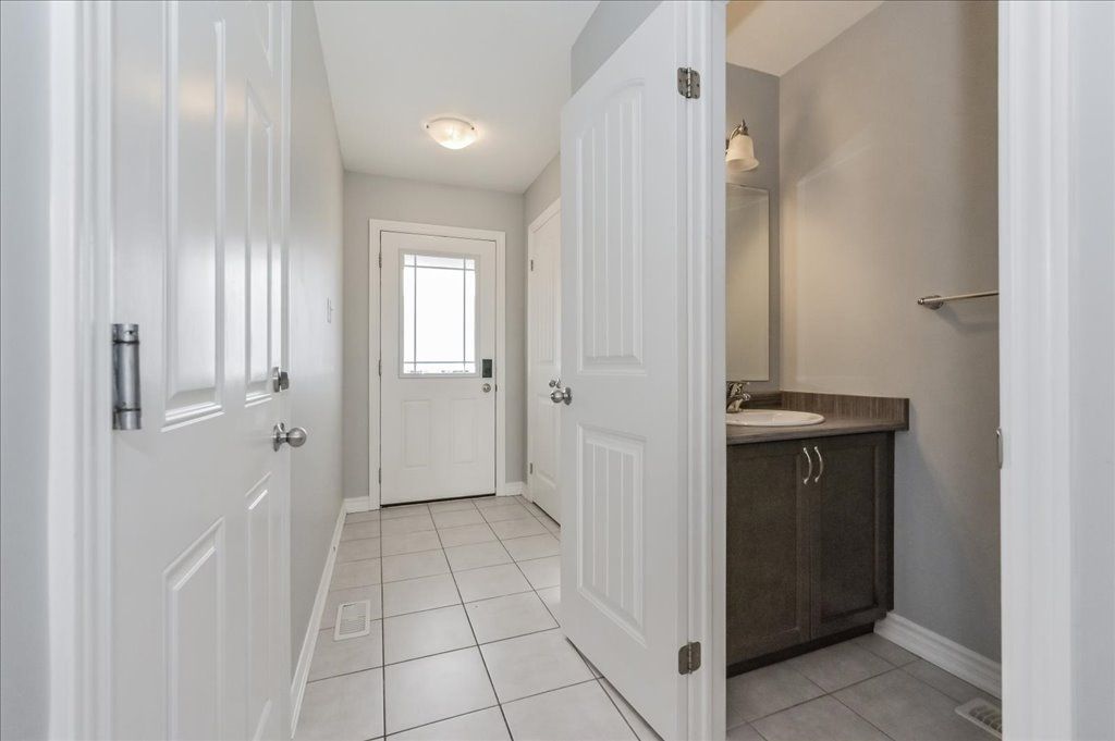 102 Westminster Crescent 102W