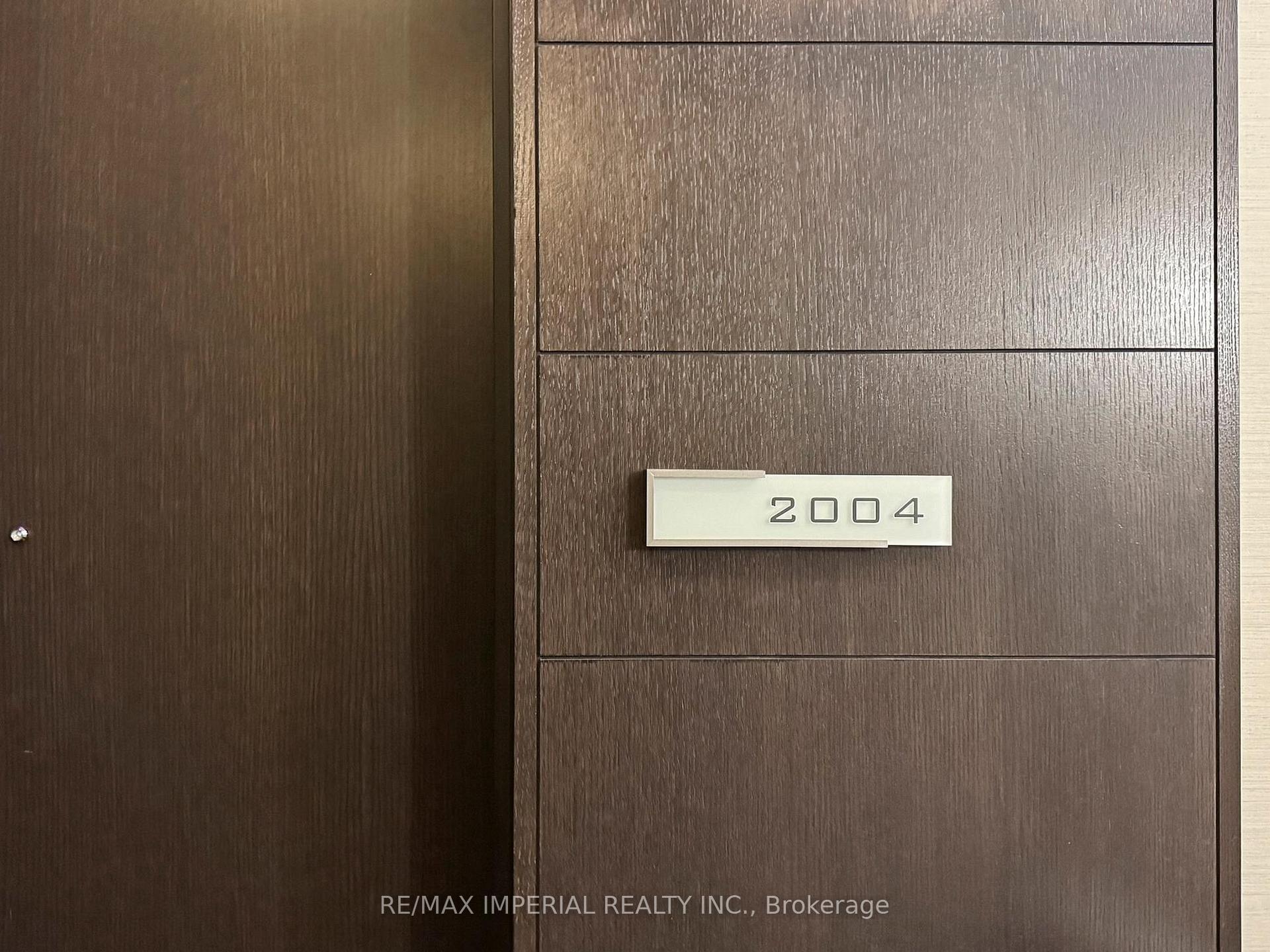 2 Bedrooms Condo at 25 Broadway, Toronto For sale