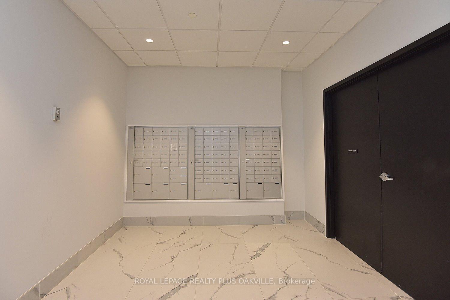 1 Bedroom Condo at 1936 Rymal, Hamilton For sale