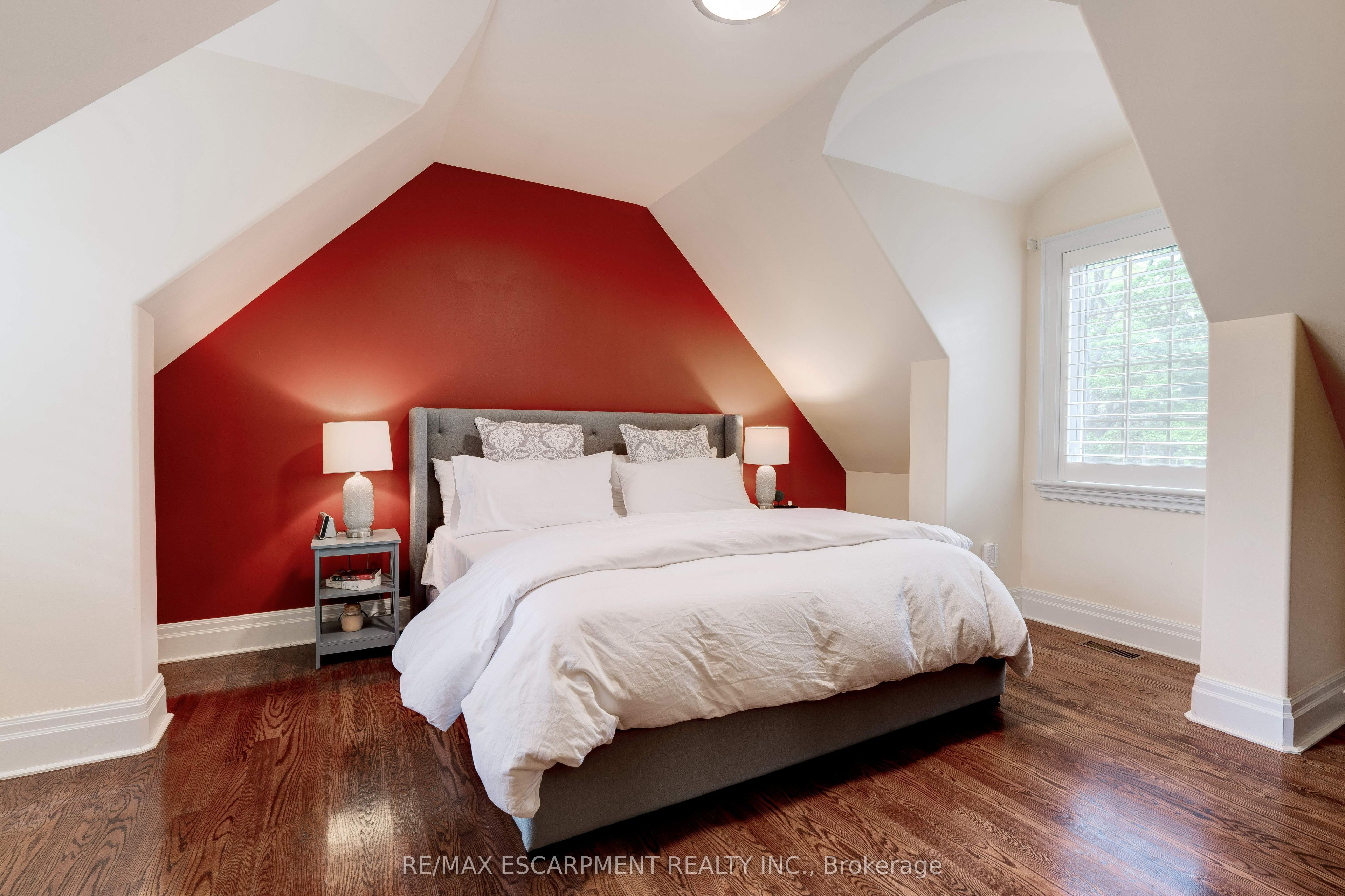 290 Shoreacres Road
